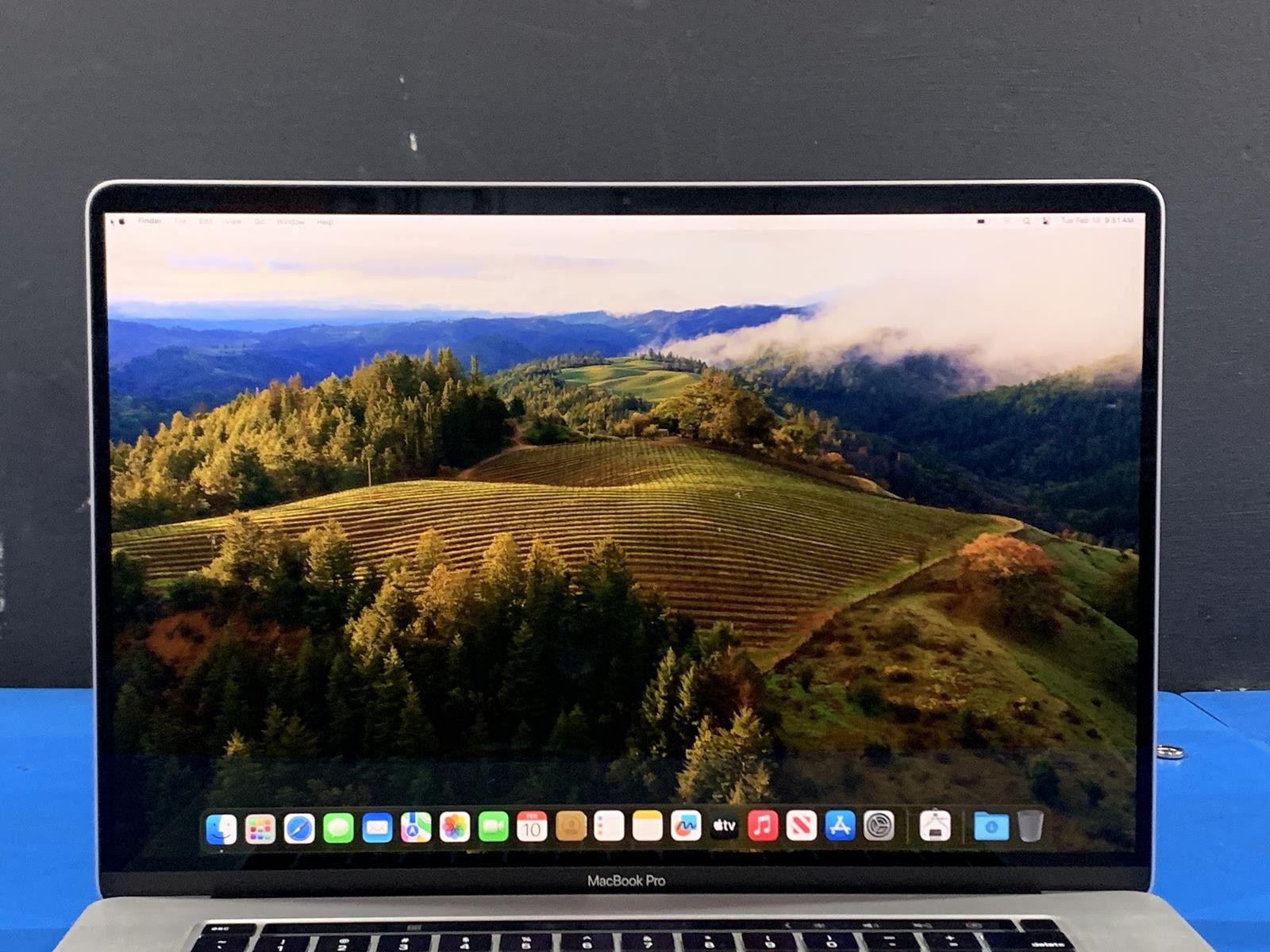 Apple MacBook Pro A2141 Core i9 9980HK 2.40GHz 32GB DDR4 512GB SSD macOS Sonoma