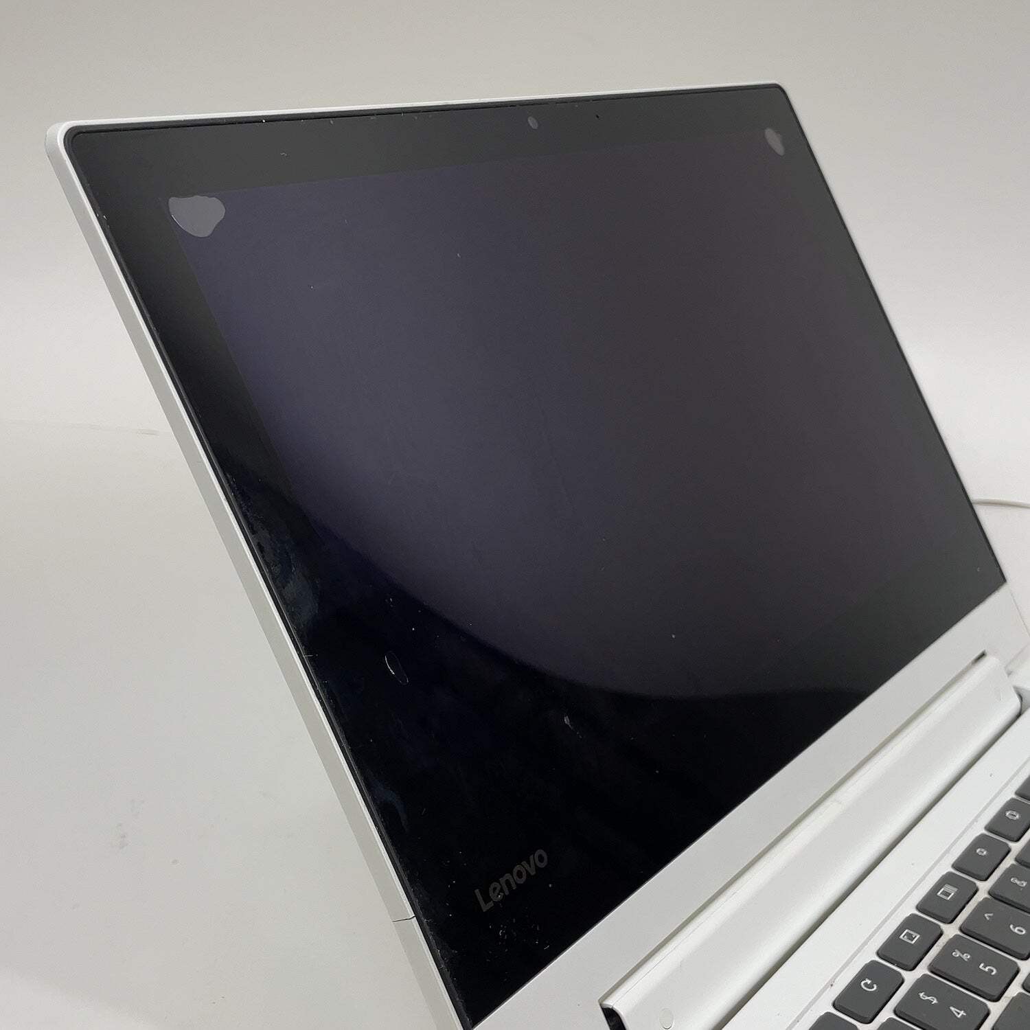 Lenovo Chromebook C330 11.6″ MT8173 2.1GHz 4GB RAM 32GB HDD