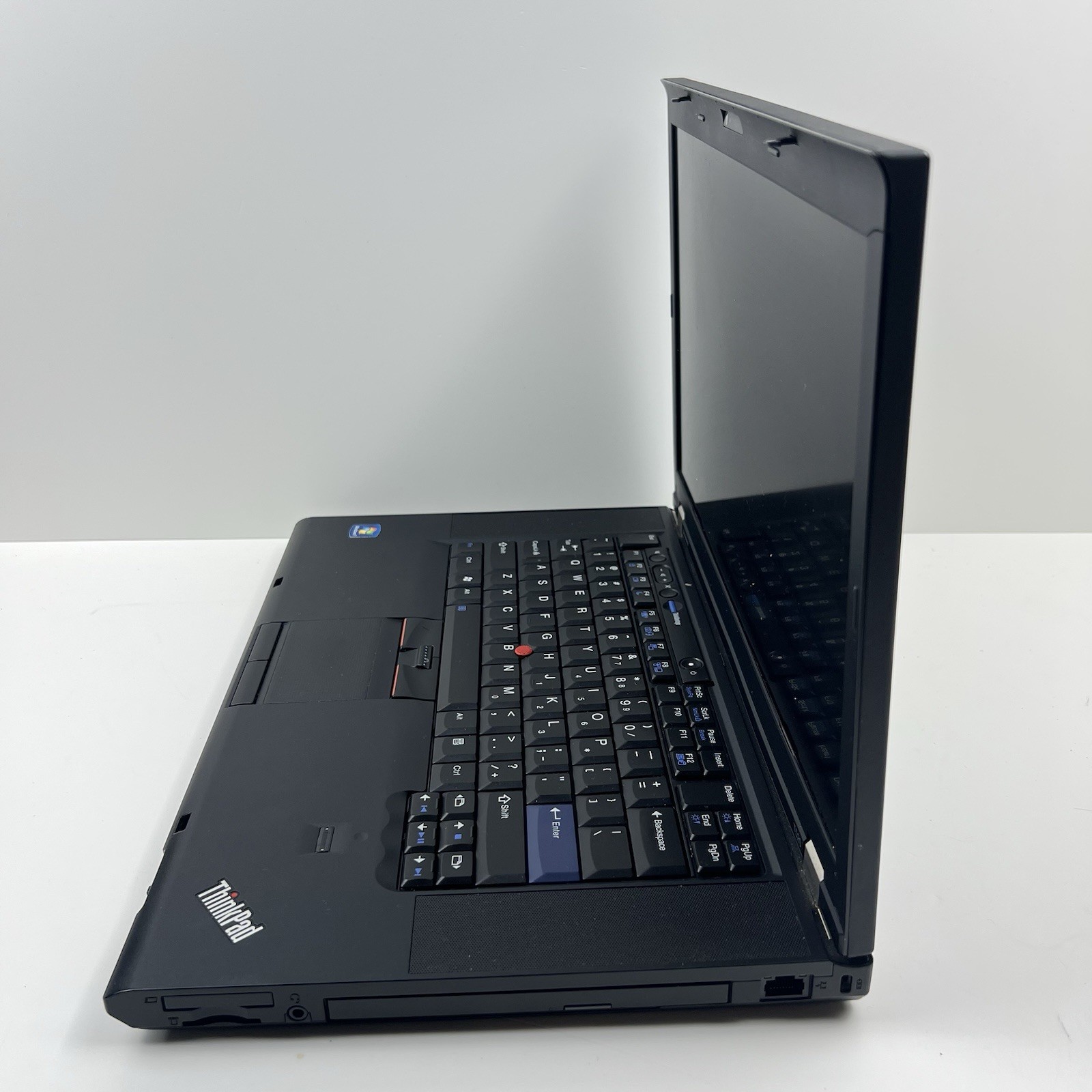 Lenovo ThinkPad T520 Intel i7-2640M 8GB 320GB HDD Linux Mint OS w/ Charger|ELP95