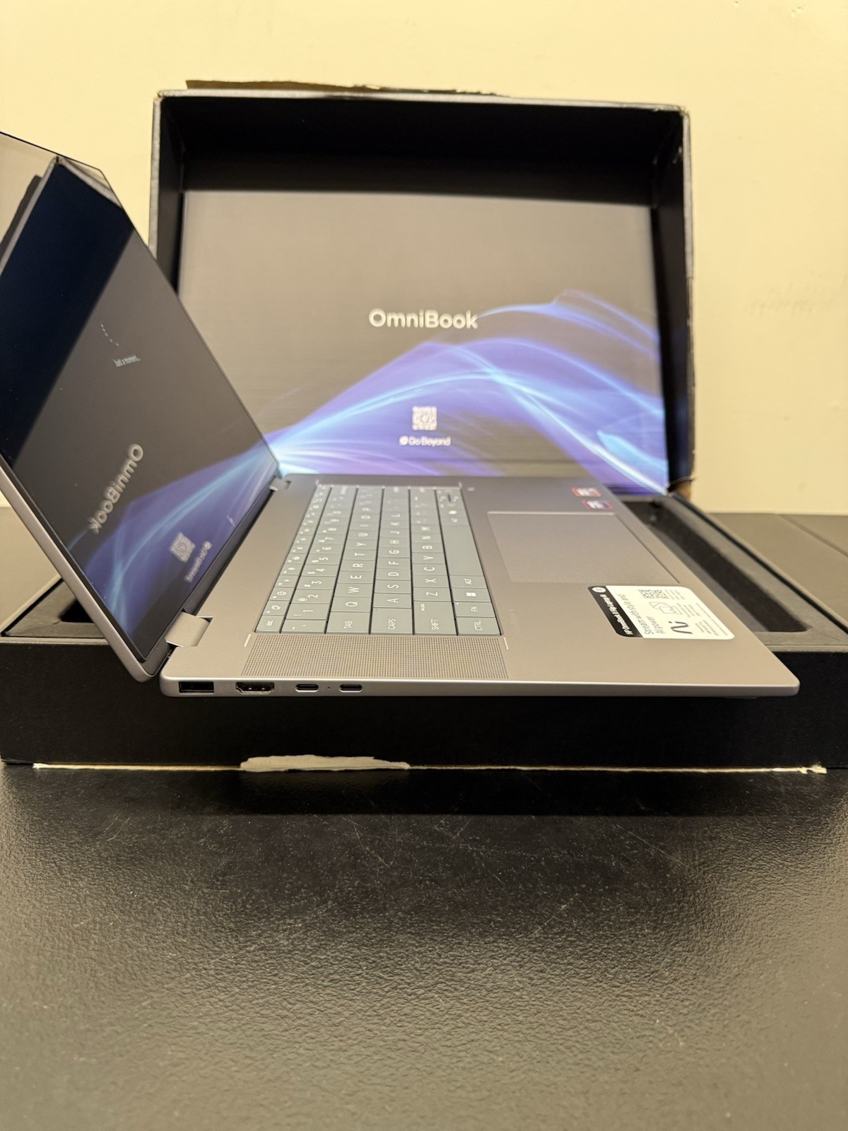 HP OmniBook X Flip 16″ 2-in-1 2K Touch AMD Ryzen™ AI 5 340 16GB RAM 512GB SSD