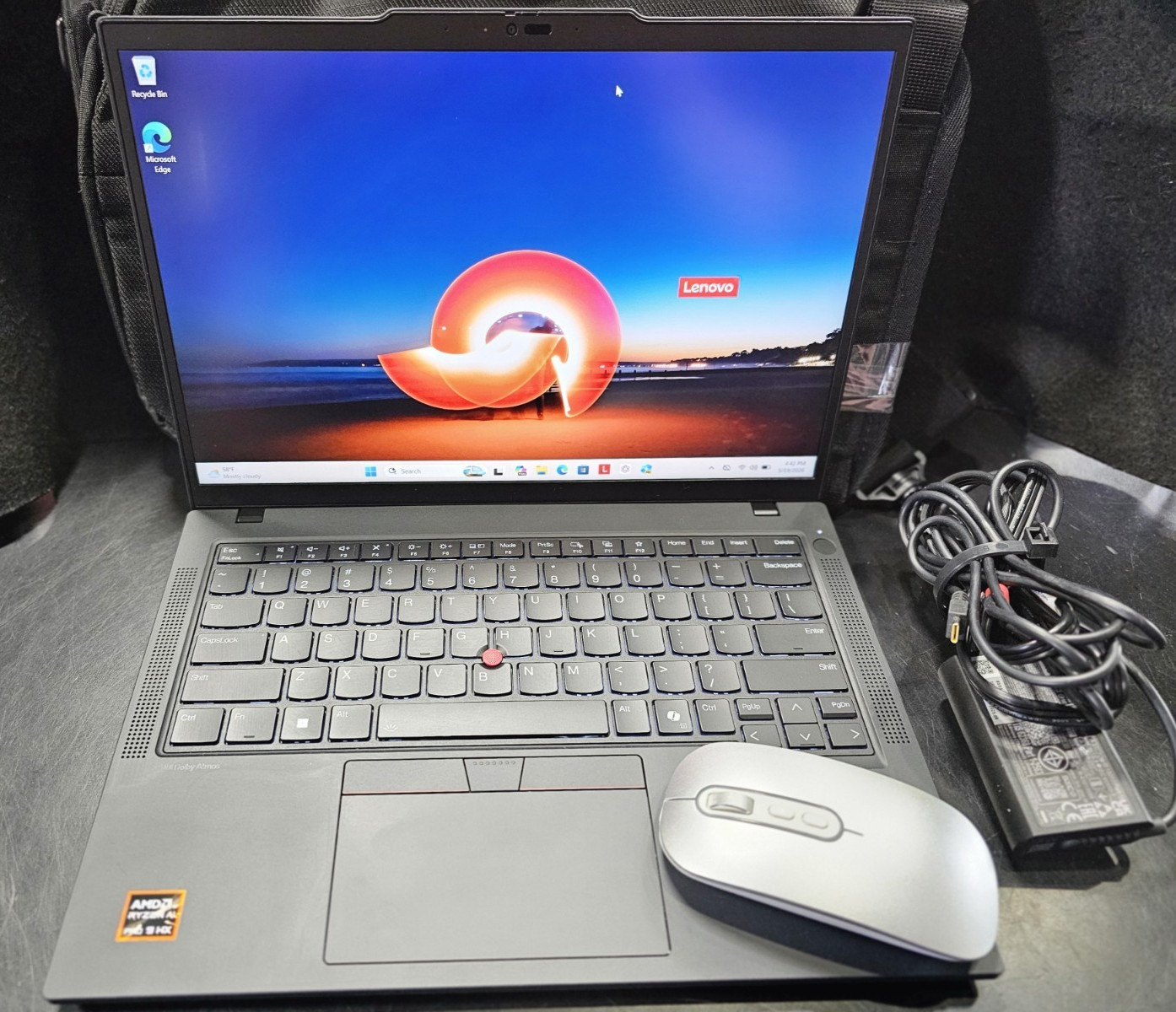LENOVO THINKPAD P14S GEN 6,1TB SSD,64GB RAM, RYZEN AI PRO 9 HX, RADEON 890M