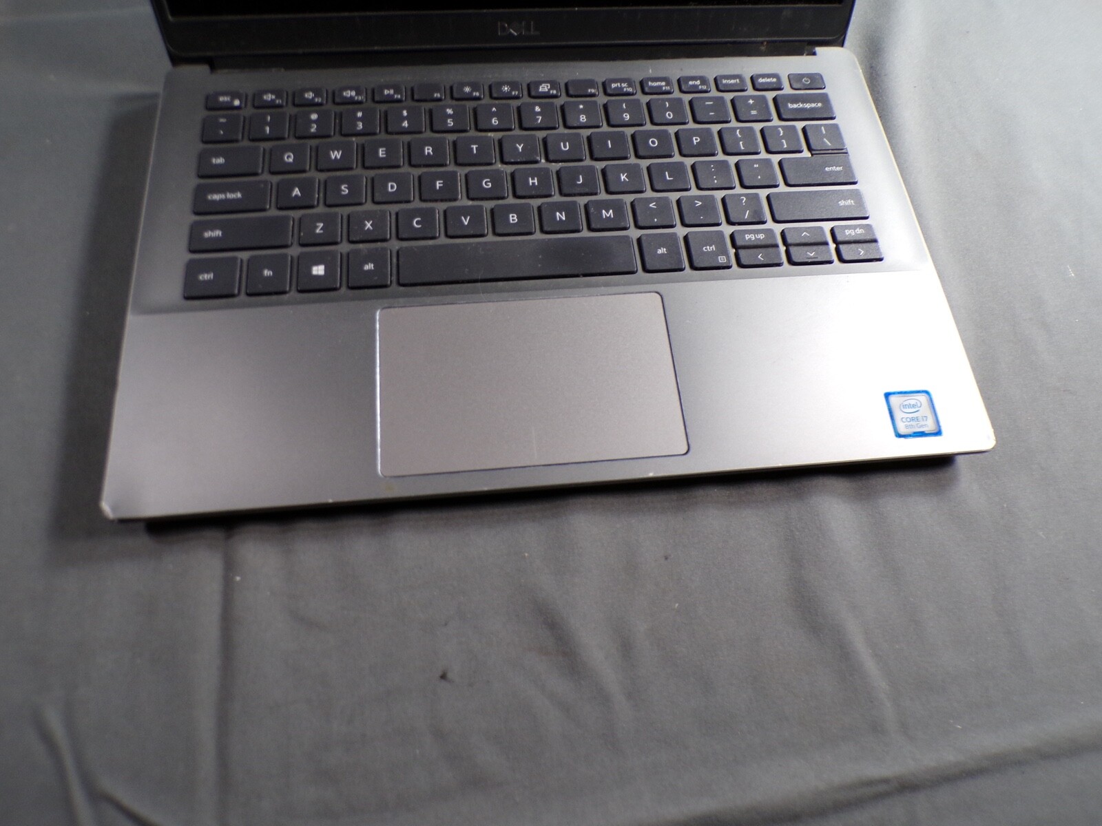 DELL LATITUDE 3301 INTEL CORE I7-8565U 8GB RAM **POWER ON