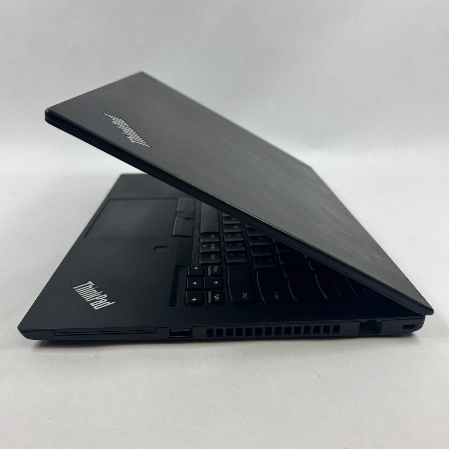 Lenovo ThinkPad T495 14″ Ryzen 5 3500U 3.5GHz 8GB RAM 250GB SSD READ