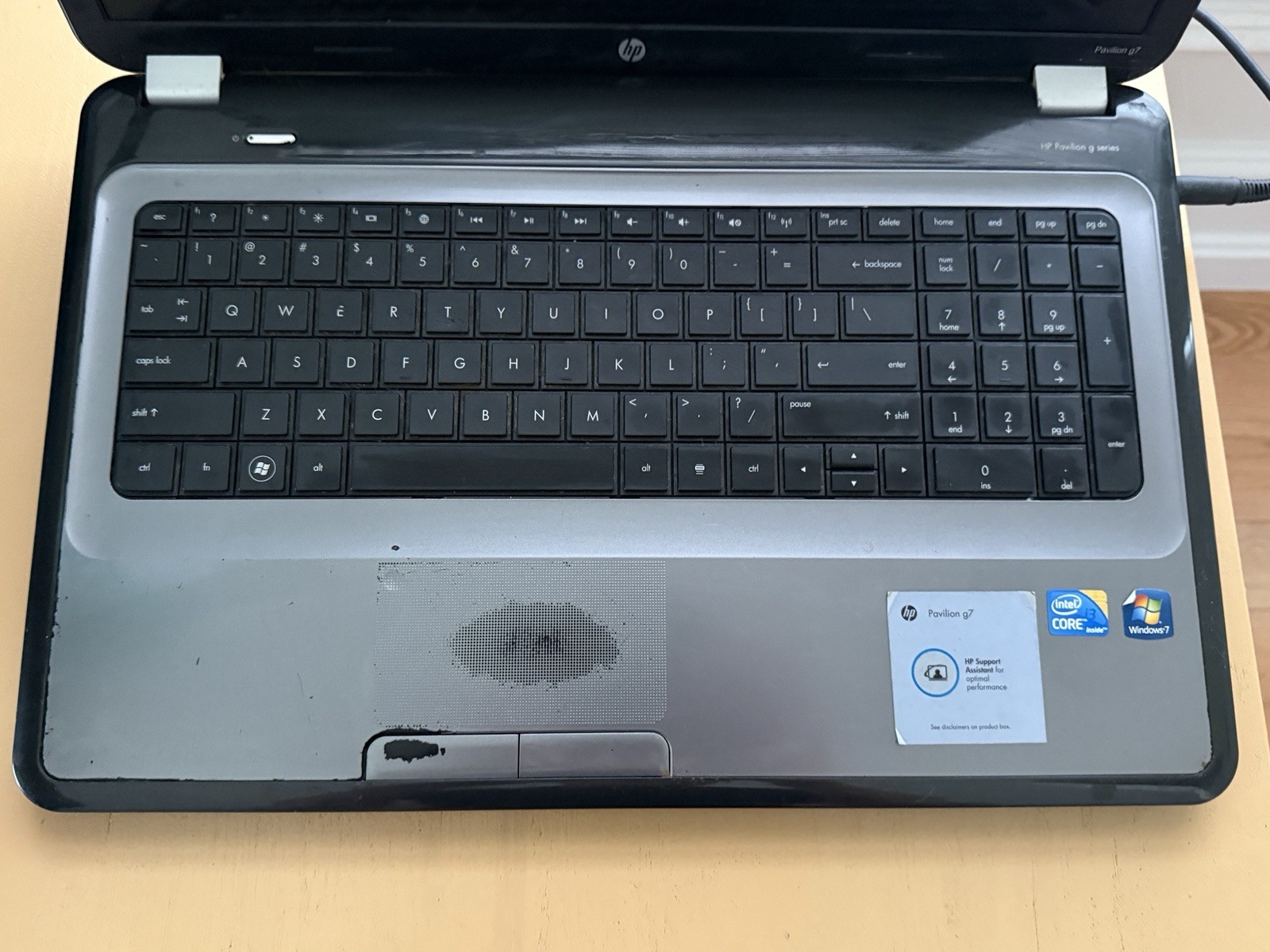 Hp Pavilion g7-1070us Intel i3 8 GB RAM – Cracked / Damage Screen – For Parts