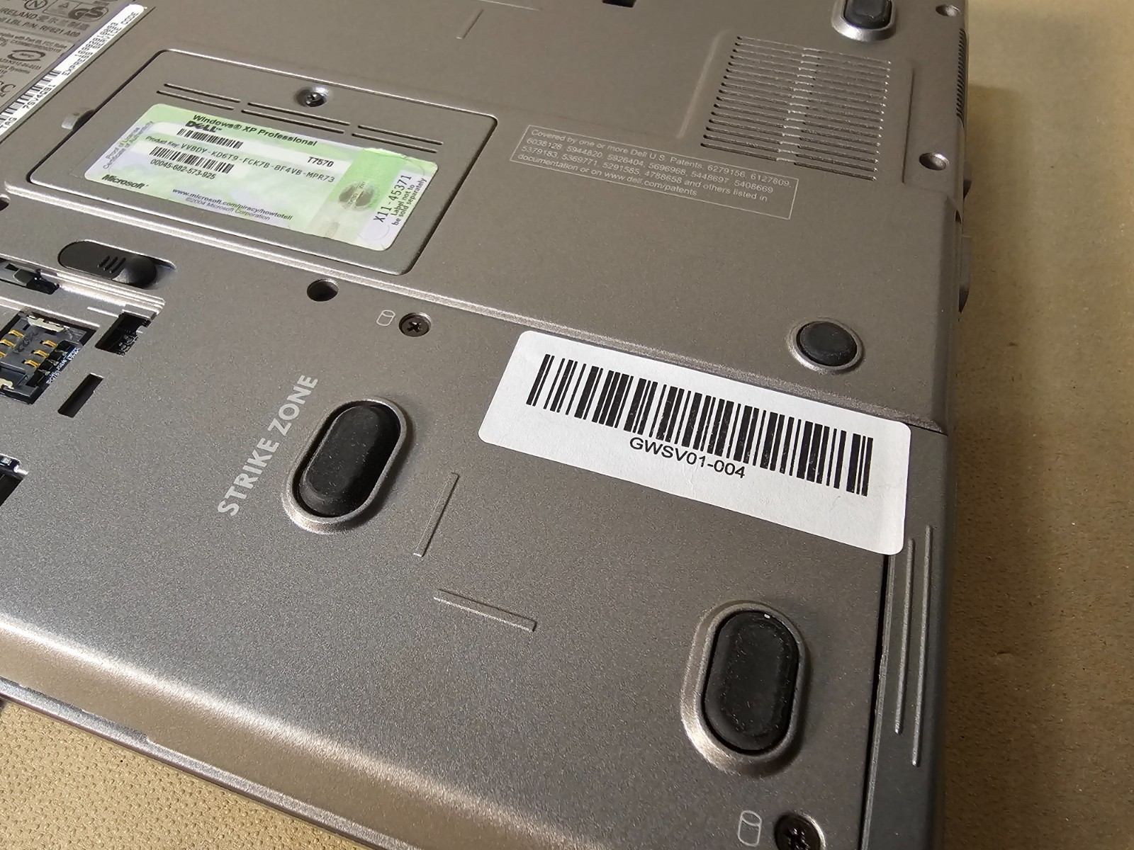 Vintage Dell Latitude D620 14.1″ Core Duo 2GHz 2GB DDR2 250GB SSD No OS
