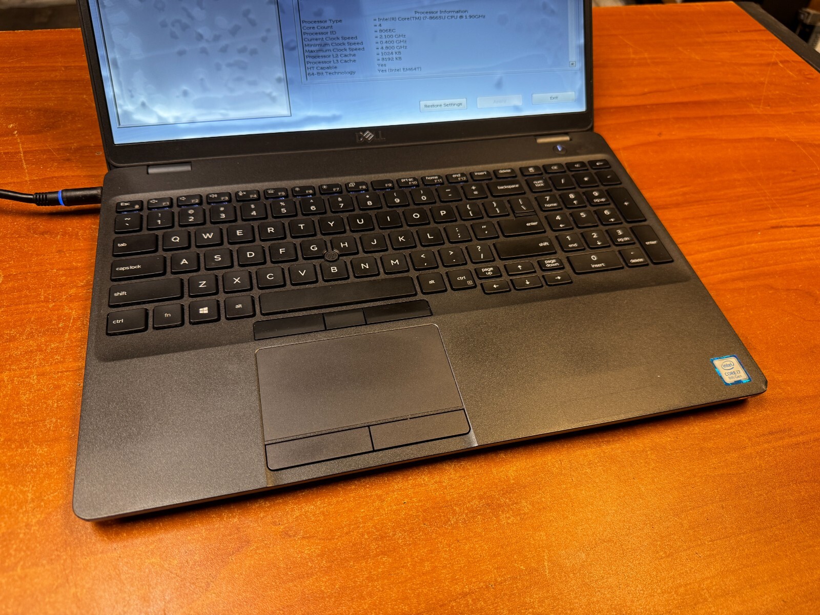 Dell Latitude 5500 15.6″ Intel i7-8665U 16GB RAM No HDD/OS **Bad Display**