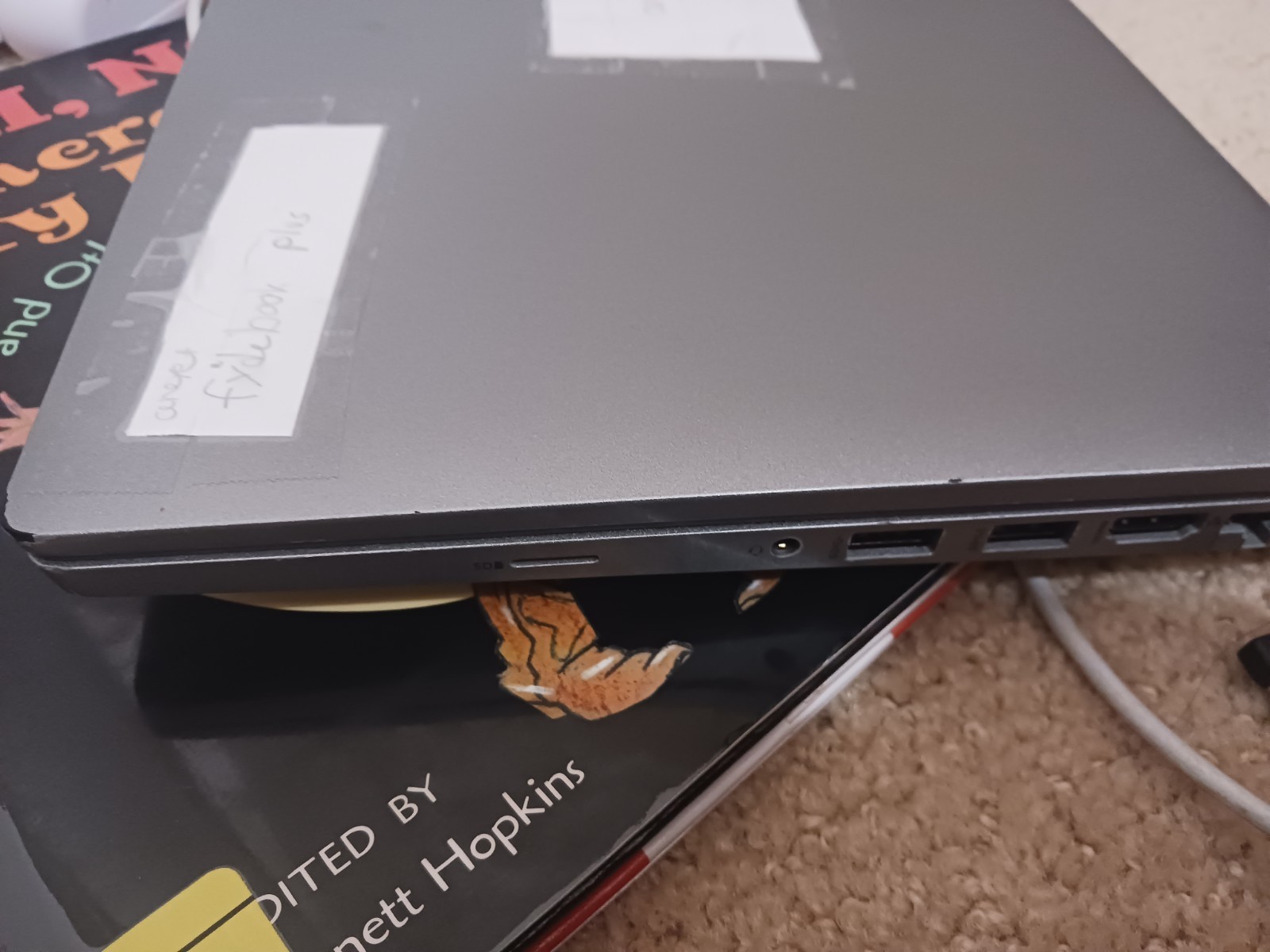 Dell Latitude 5420 14 in (256 GB SSD, Intel Core i7-11850H 11th Gen.,Color Grey