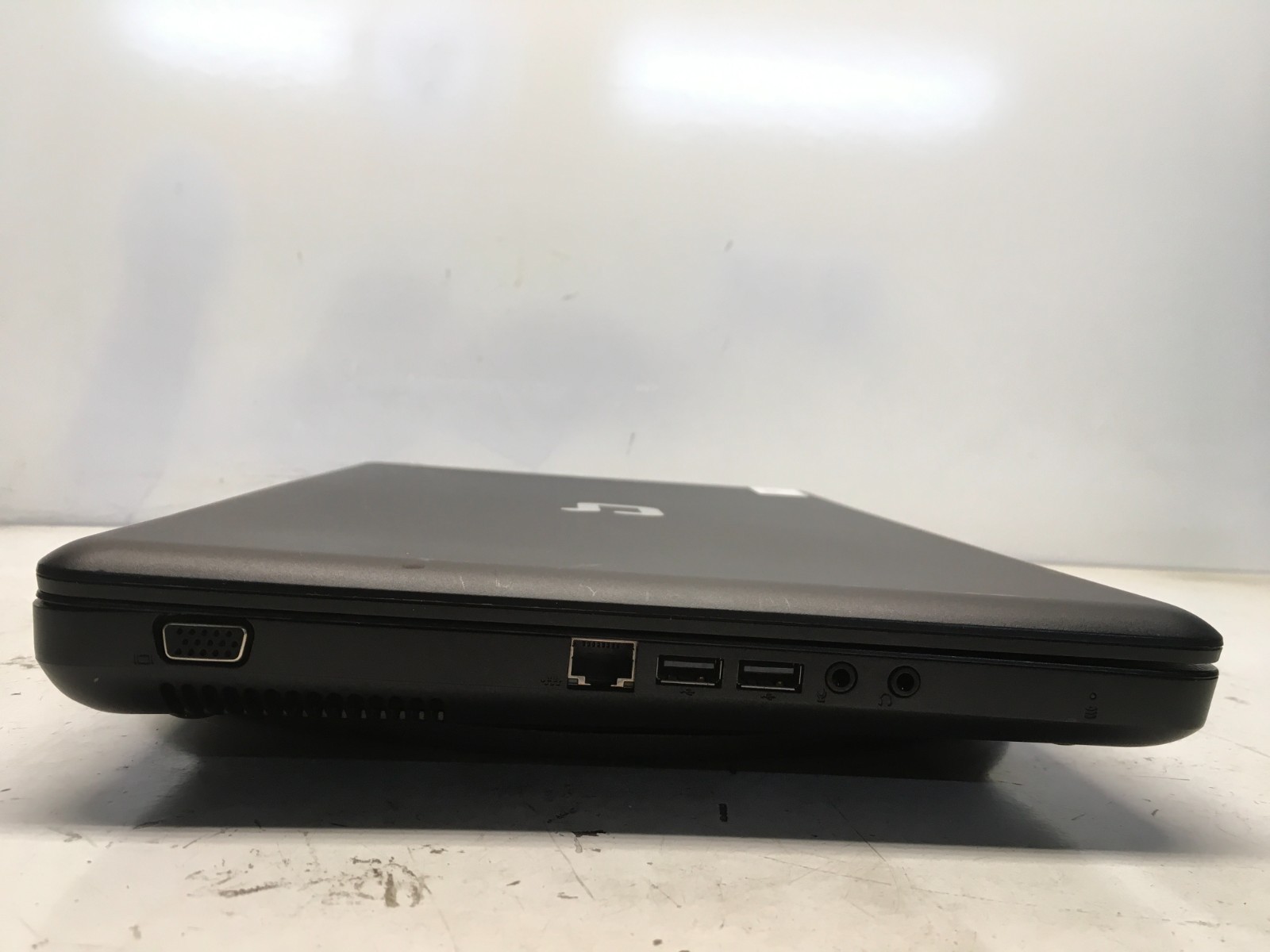 Compaq Presario CQ56-110US Intel Celeron 900 2.2GHz 2 GB NO HDD