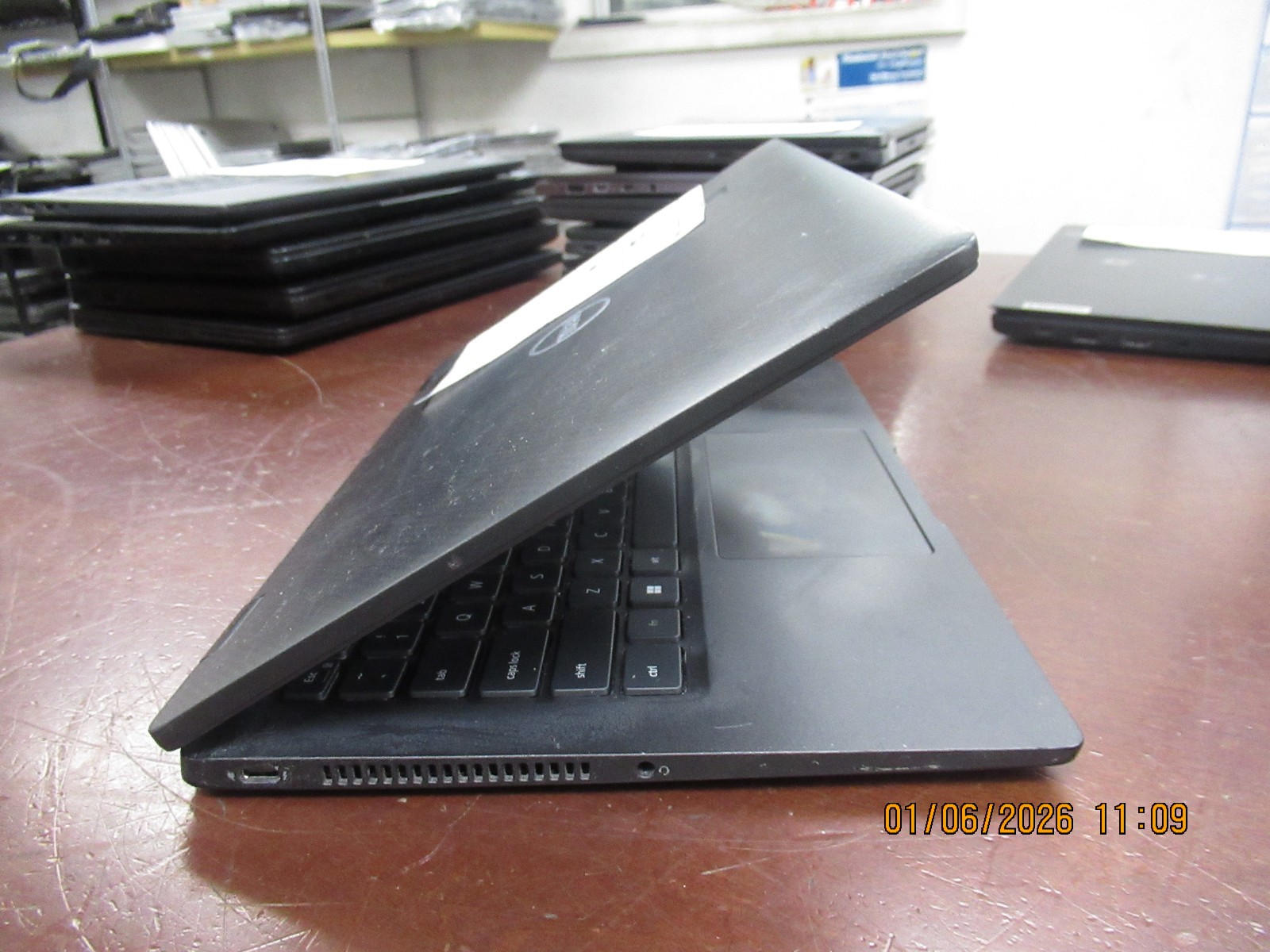 Dell Latitude 7420 i7 1185G7 3.00GHz 16GB 128GB M2SSD 14” Ubuntu Laptop w/ AC