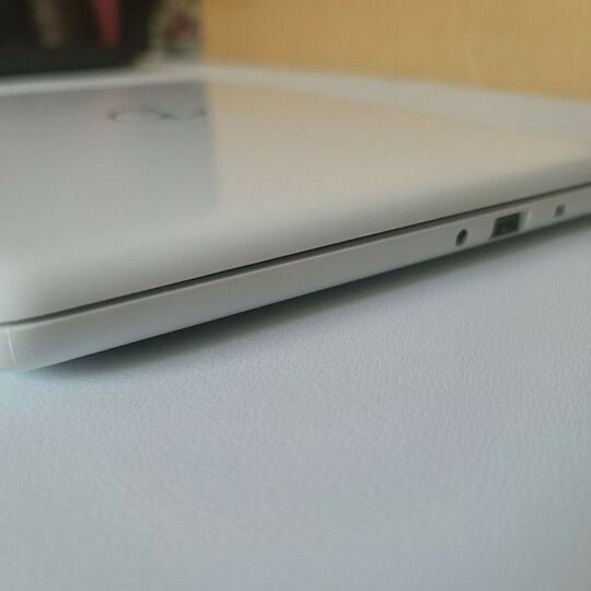 Inspiron 11 3180 Dell White Laptop 11.6 in 32GB Memory, 4GB RAM