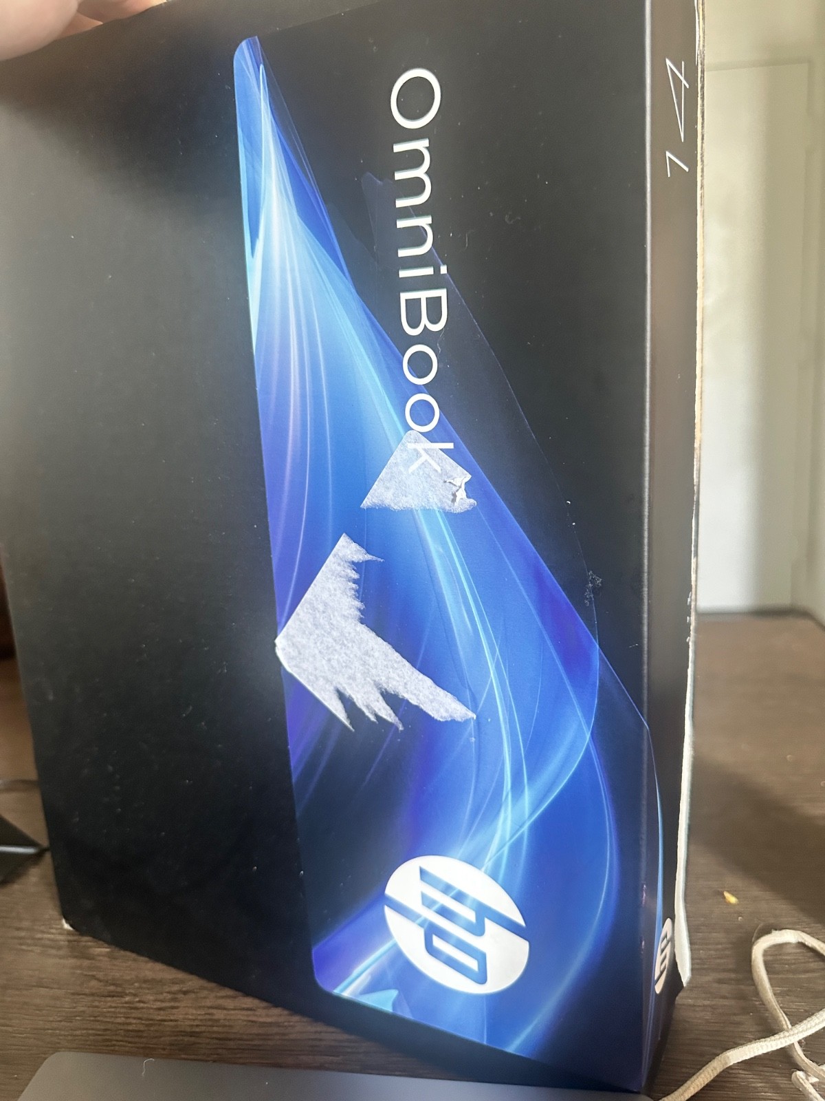 HP 14″ OmniBook X Flip 2-in-1 Copilot PC AMD Ryzen AI 7, 24GB RAM, 1TB SSD