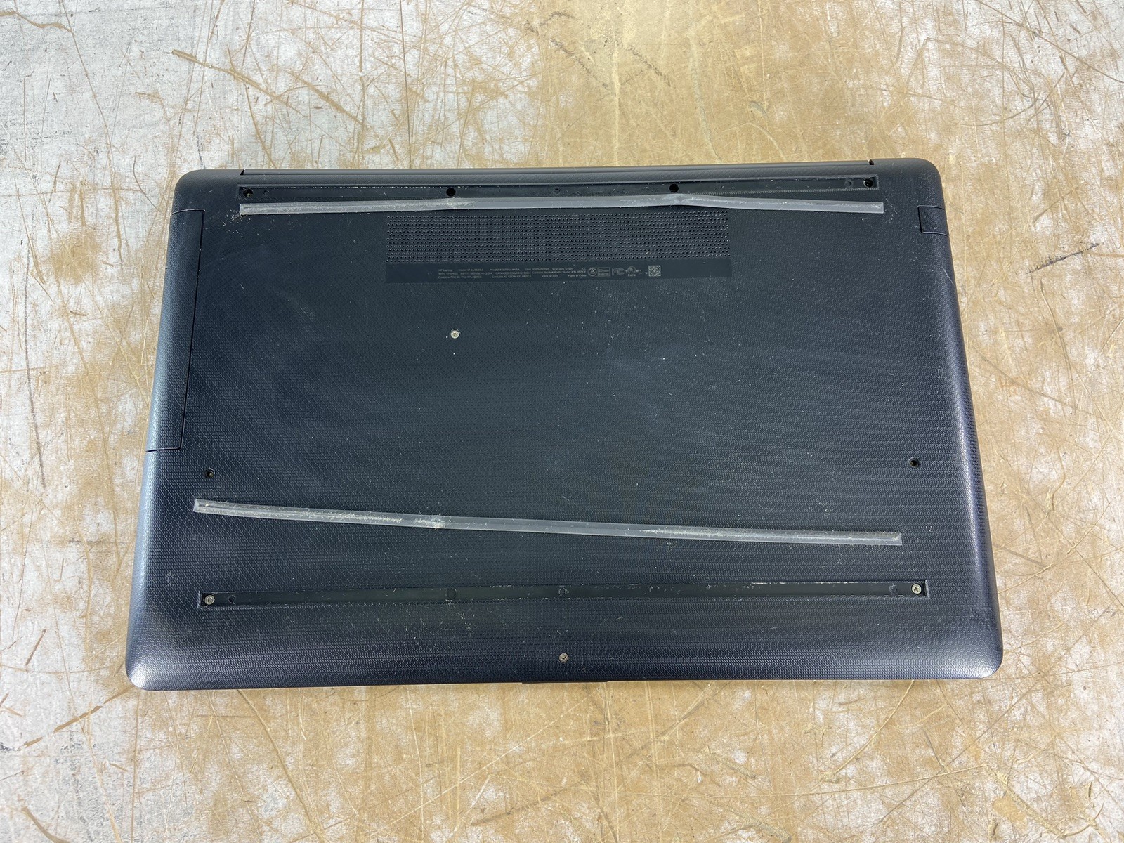 HP 17-BY3635CL i3-1005G1 @ 1.20GHz, 4GB RAM, NO HDD/OS