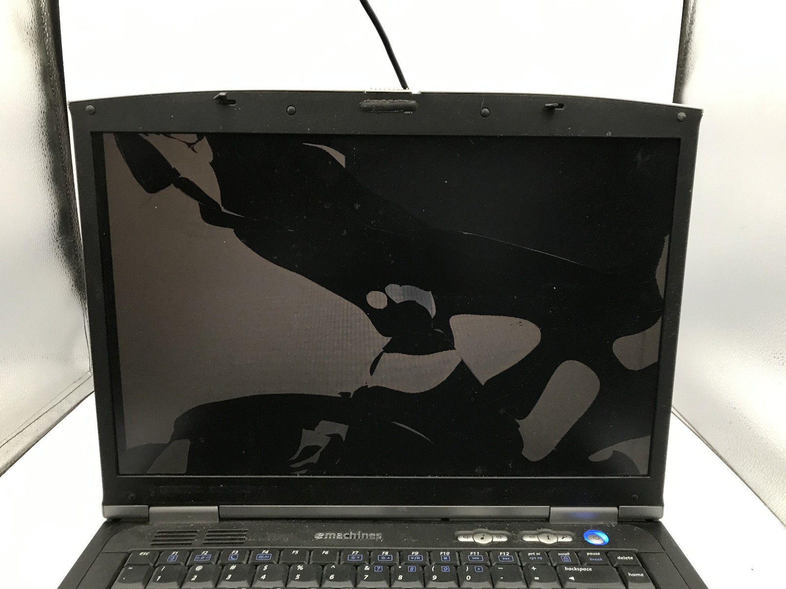 E MACHINES M6805 – FOR PARTS/BROKEN LCD – AMD ATHLON 64 – 256MB RAM – READ – BB!
