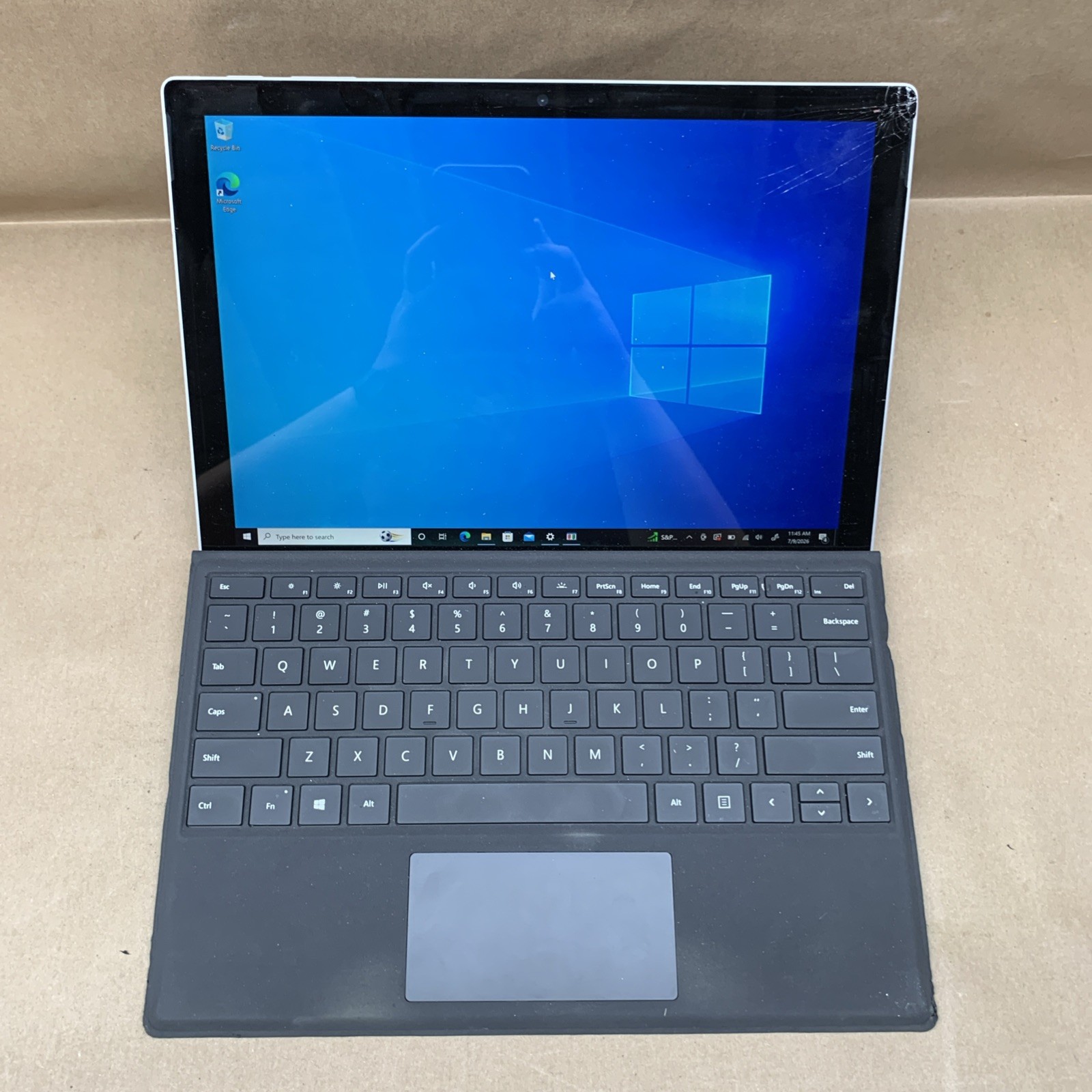 Surface Pro 5th Gen 1796, Core i5-7300U @ 2.6GHz, 8GB RAM, 256GB SSD, W10P