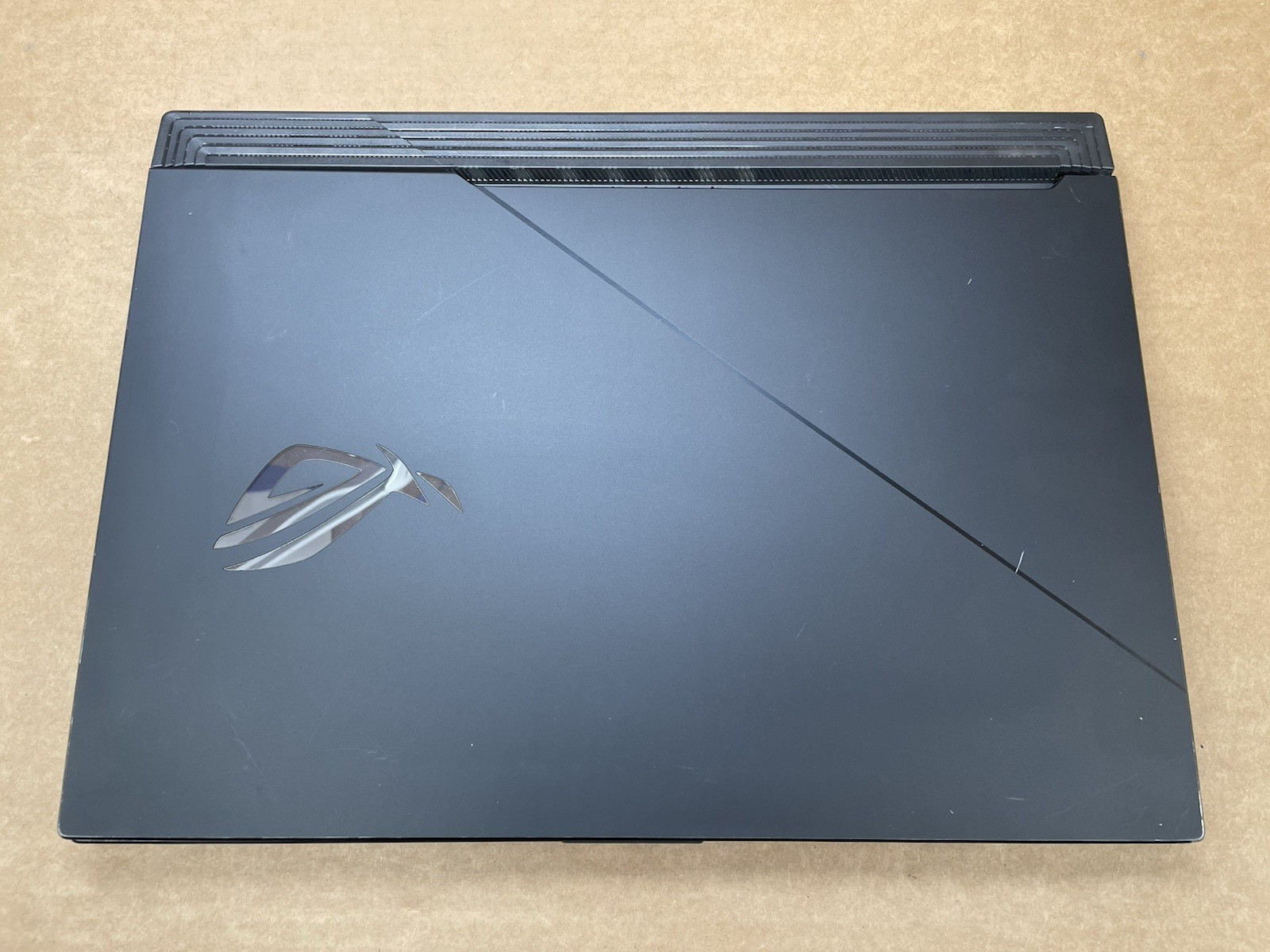 ASUS ROG Strix G732L, i7-10875H @ 2.30GHz 16GB RAM 1TB SSD RTX 2070S