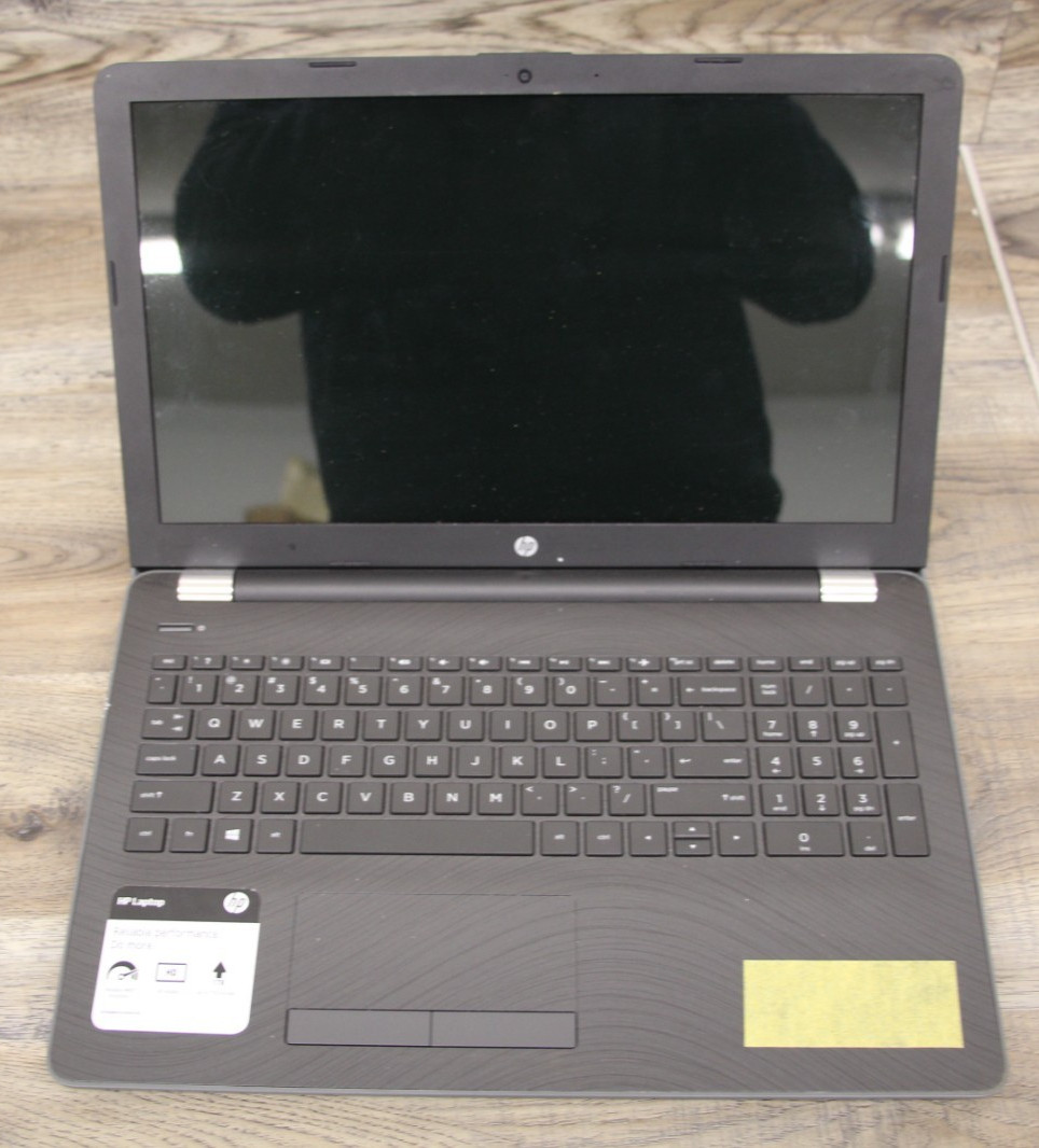 HP Laptop 15-bw061nr Laptop ONLY PARTS/REPAIR AMD E2-9000e 4GB RAM