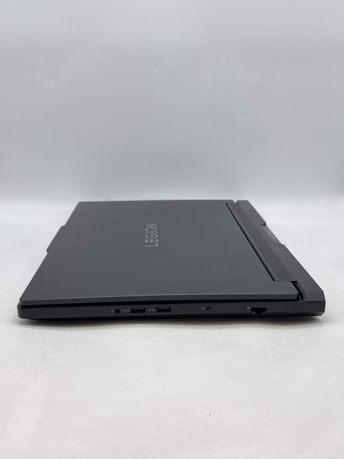 Lenovo Legion Pro 7 16IAX10H 16″ Ultra 9 275HX 64GB RAM 2TB SSD RTX 5080 16GB
