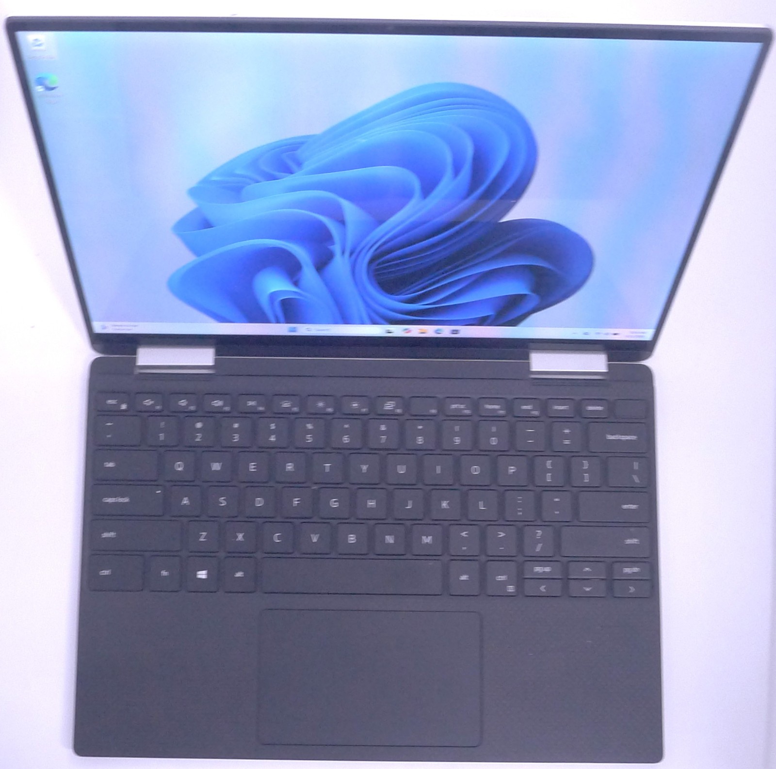 Dell XPS 7390 2-in-1 13” UHD 4K Touch i7-1065G7 1.3-3.9GHz 32GB RAM 1TB SSD
