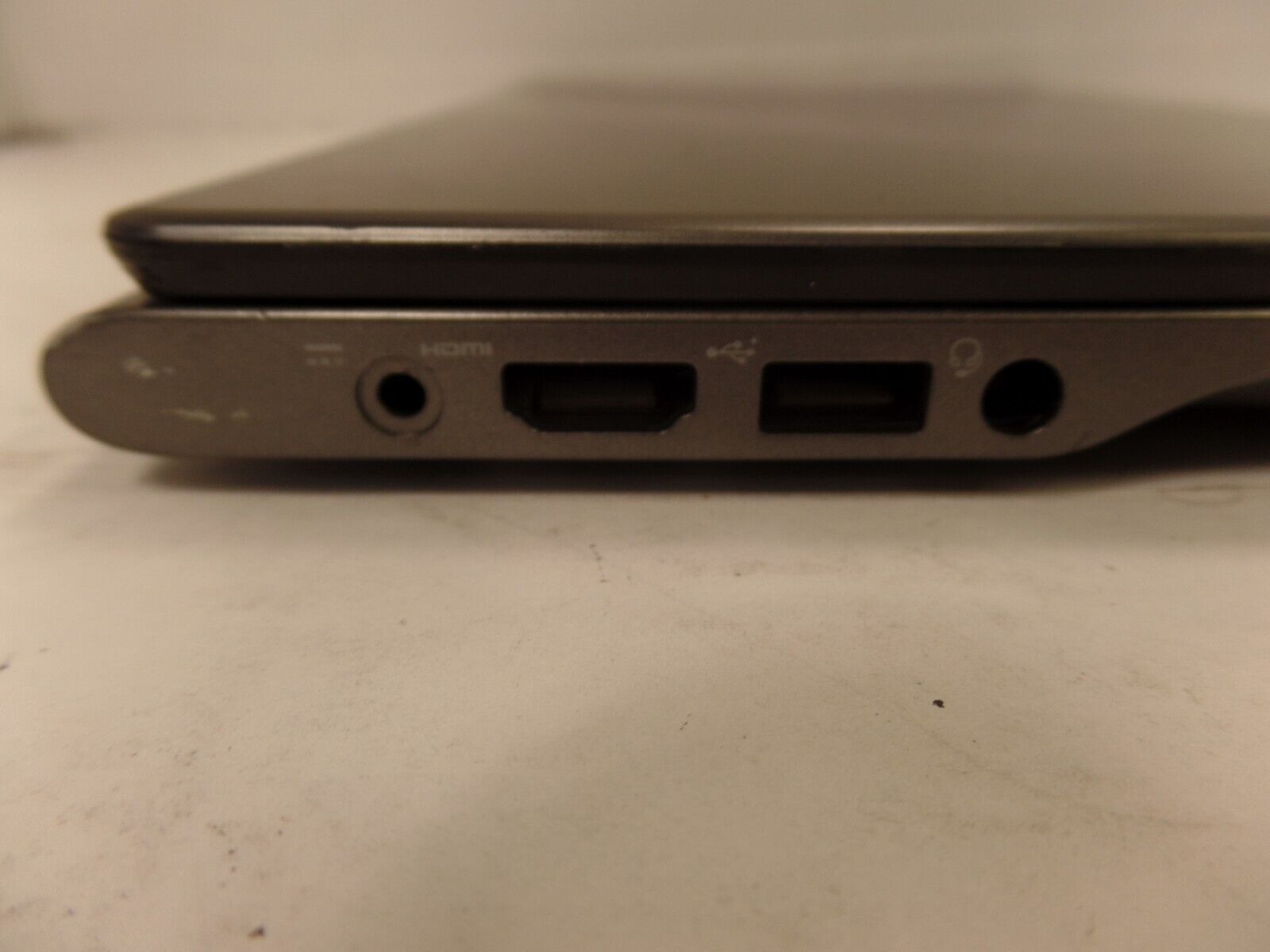 Acer Chromebook C720-2103 11.6″ Shell with screen MISSING MOTHERBOARD READ