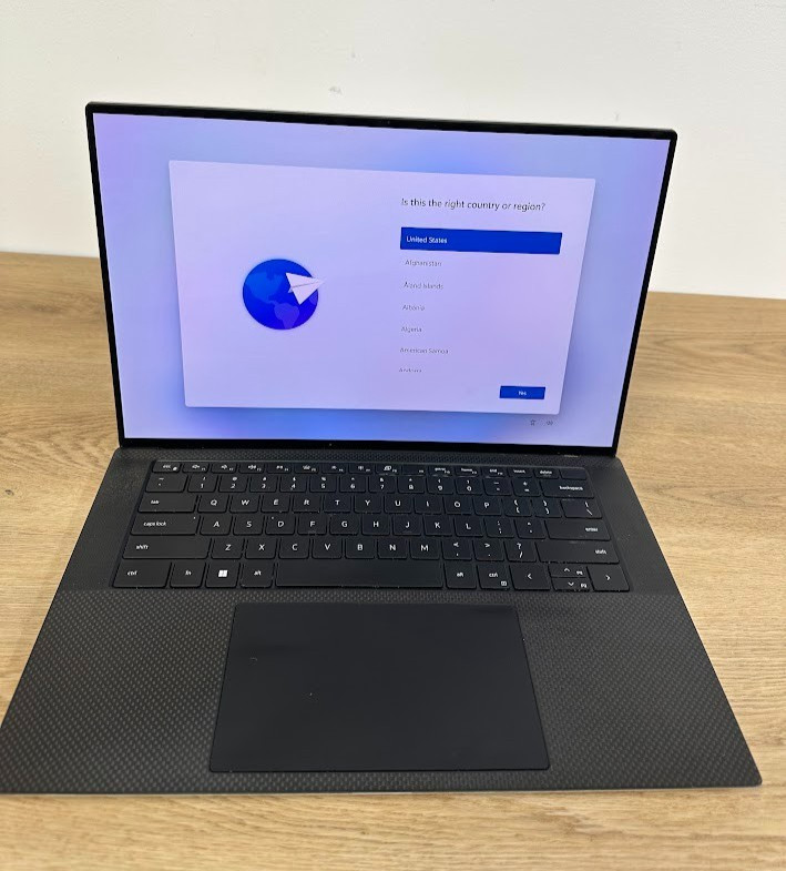 Dell XPS 15-9510, Core i9 11900H, 32GB DDR4, RTX 3050 Ti, 512GB SSD 2020