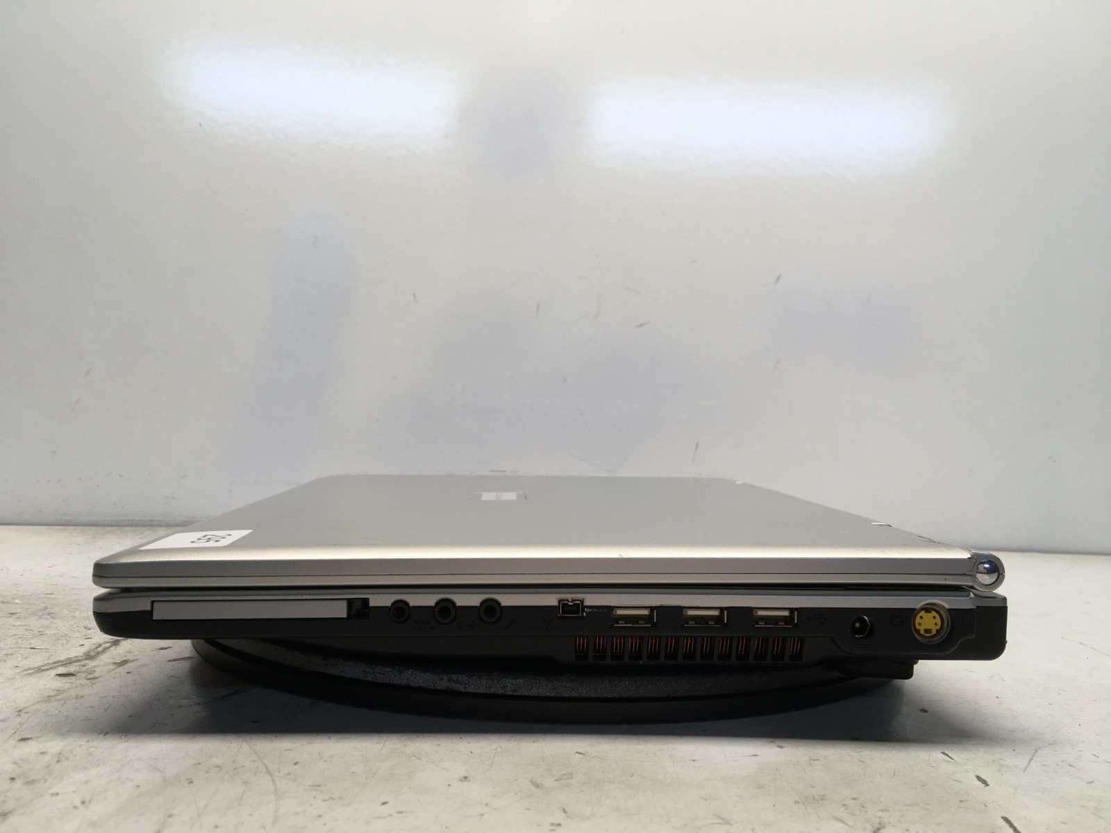 Averatec 5500 Mobile AMD Sempron 2600+ 1600MHz 480 MB NO HDD