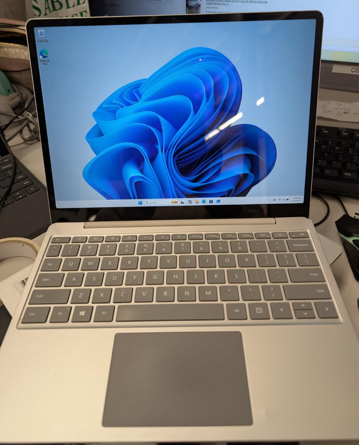 Microsoft Surface Laptop Go 12.4″ Intel Core i5-1035G1 8GB 128GB SSD Win11 Pro-3
