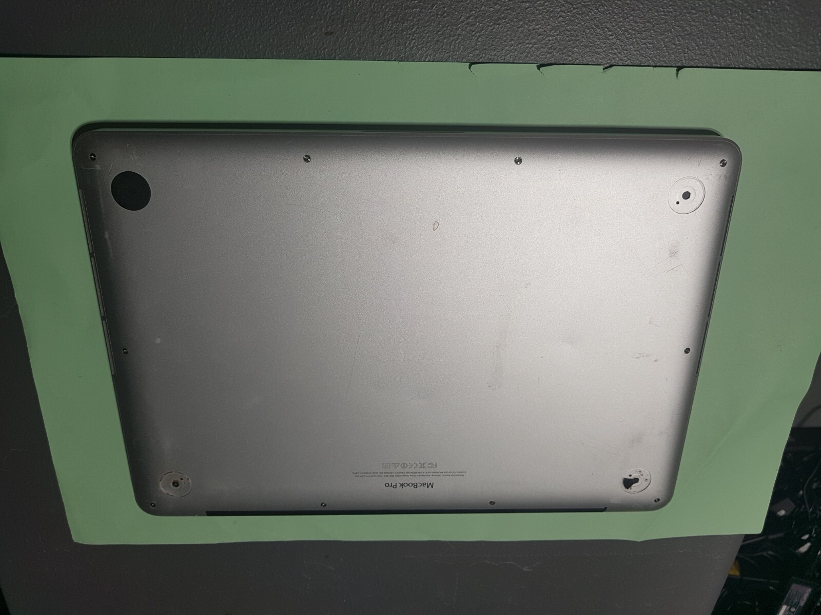 Apple MacBook Pro A1502 13″ /EMC 2875 – NOT WORKING/ FOR PARTS OR REPAIR