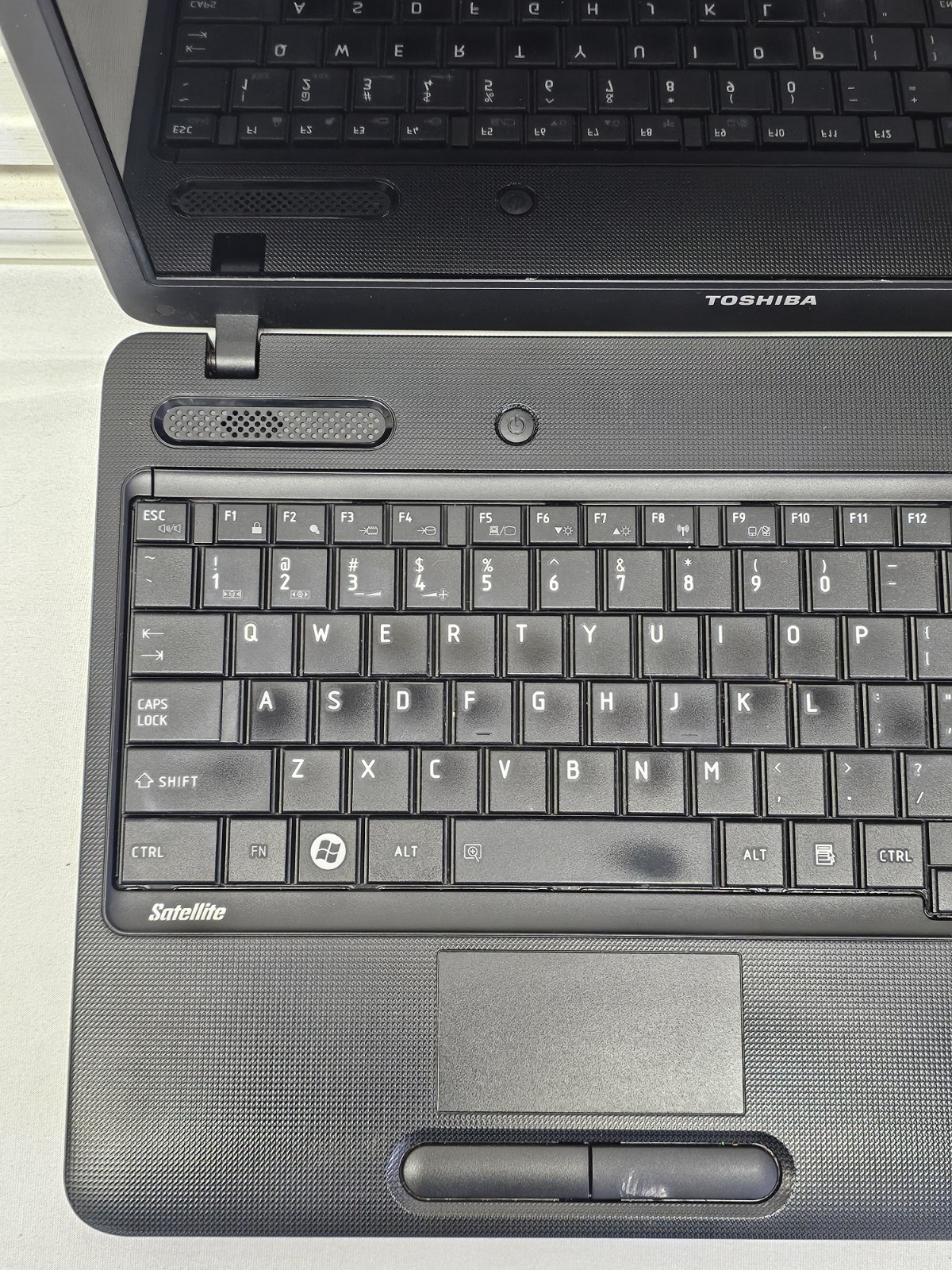 Toshiba Satellite C655-S5049 Laptop – Intel Celeron 900 – 2GB RAM – Parts – READ