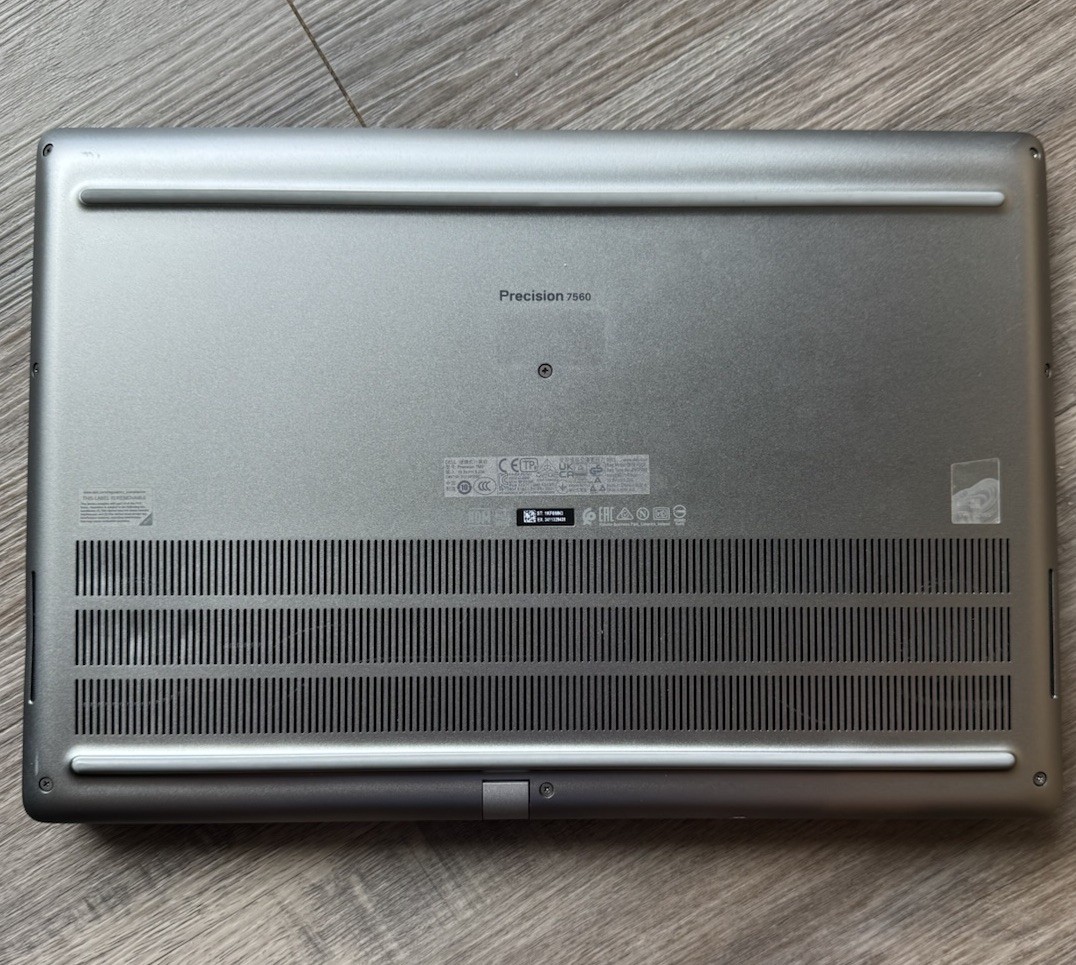 Dell Precision 7560 15.6″ i9-11950H 64GB RAM Intel UHD NO SSD