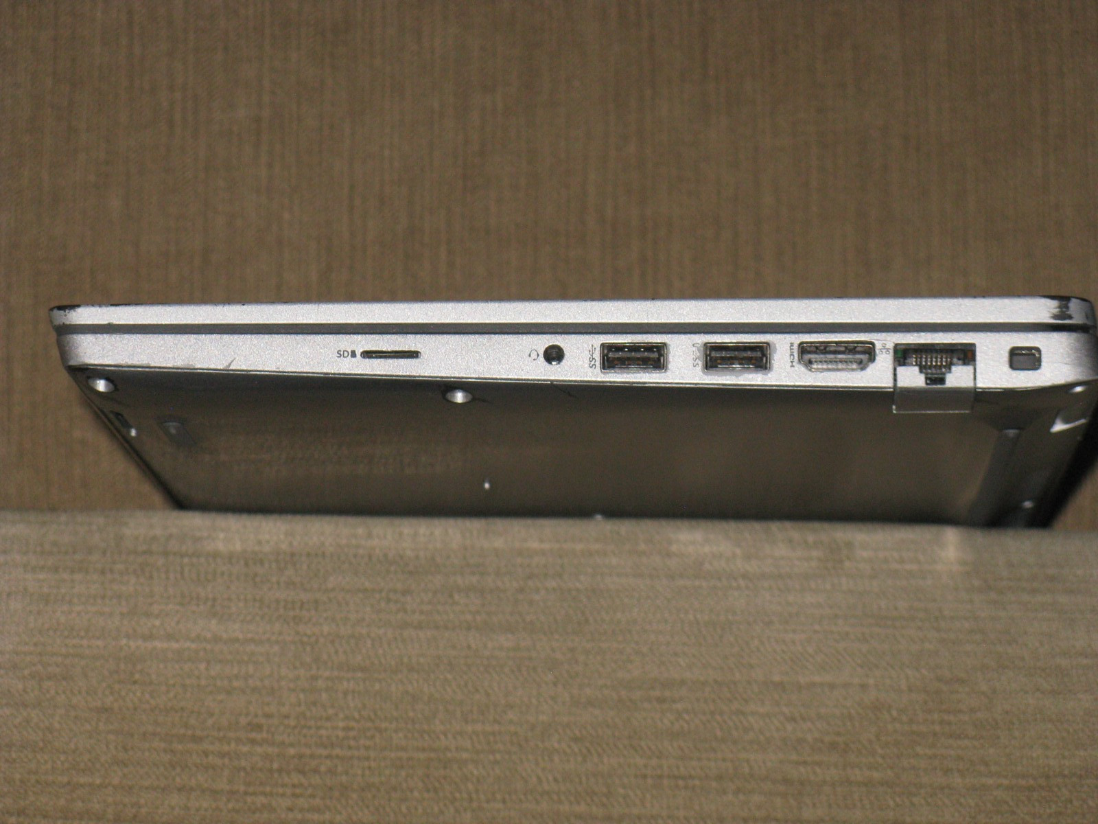 Dell Latitude 5420 i7-1185G7 256GB NVMe 12GB FHD non-touch TB4 FP+SC IR Cam vPro