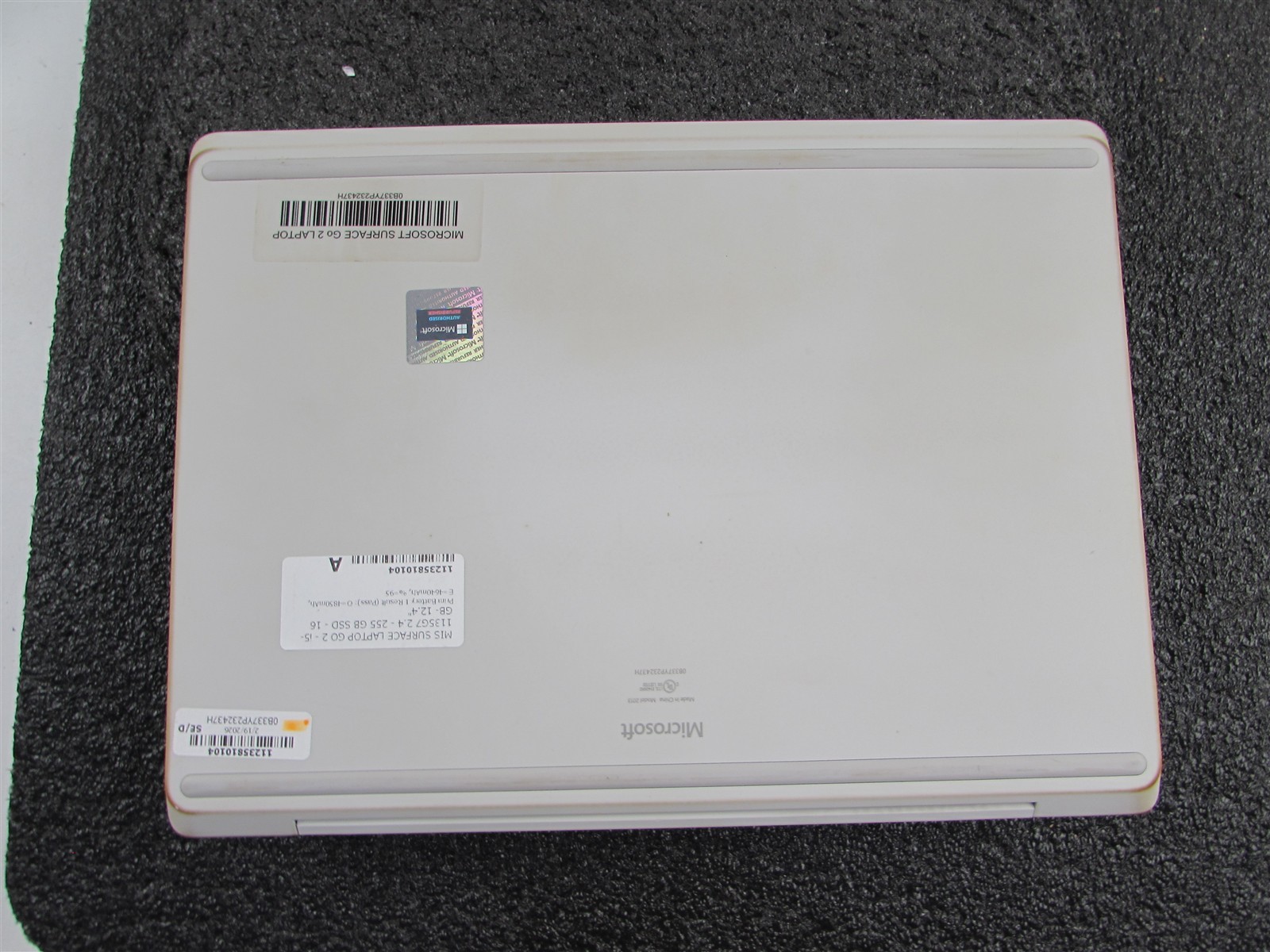 Microsoft Surface Laptop GO 2 12.4″ i5-1135G7 256GB NVMe SSD 16GB RAM Win 11