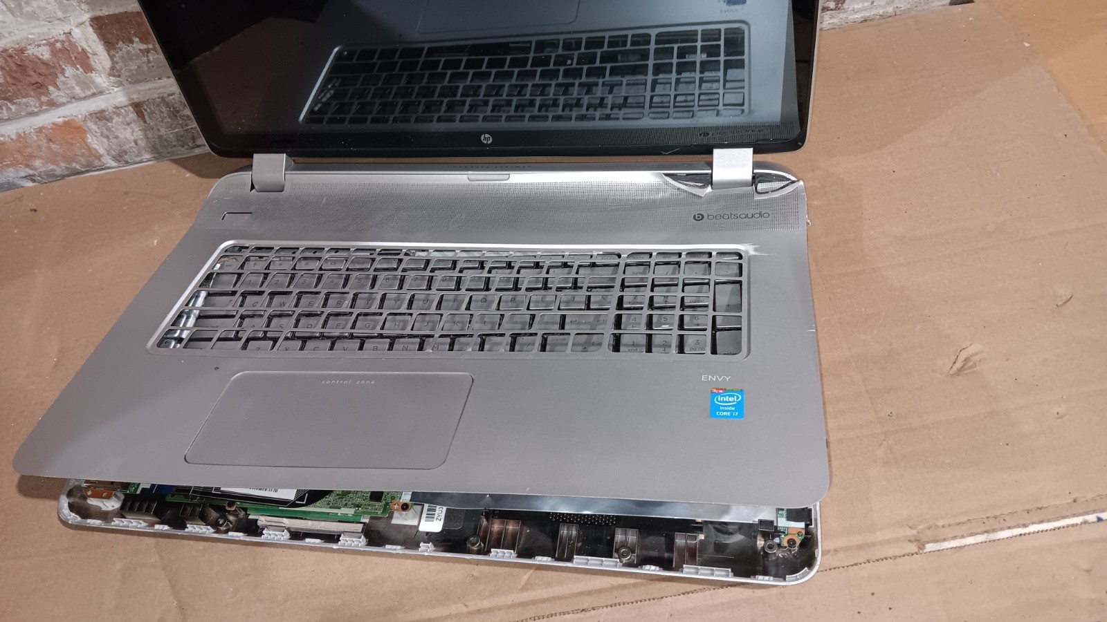 17.3″ HP Envy M7-K010dx Laptop intel core i7 4th Gen 17.3″ Touch LCD Screen