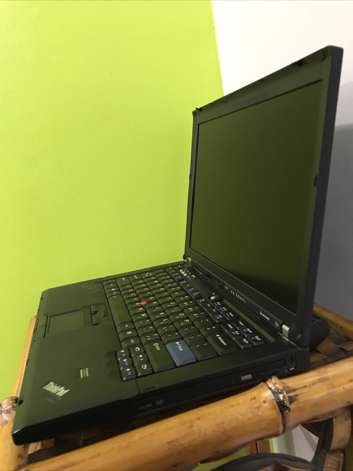 Lenovo Thinkpad T61 Laptop Computer – Weak Battery