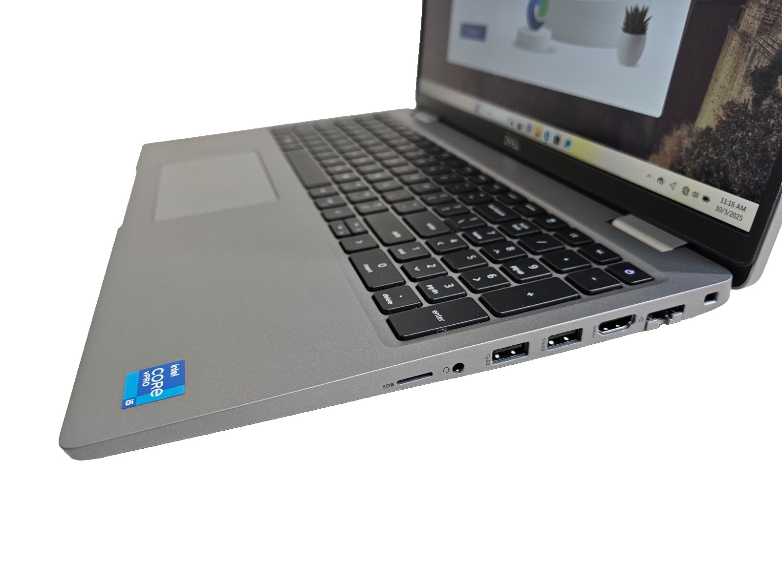 Dell Latitude 5520 Laptop – 2.6 GHz i5-1145G7 16GB 512GB SSD – 15.6″ Touchscreen