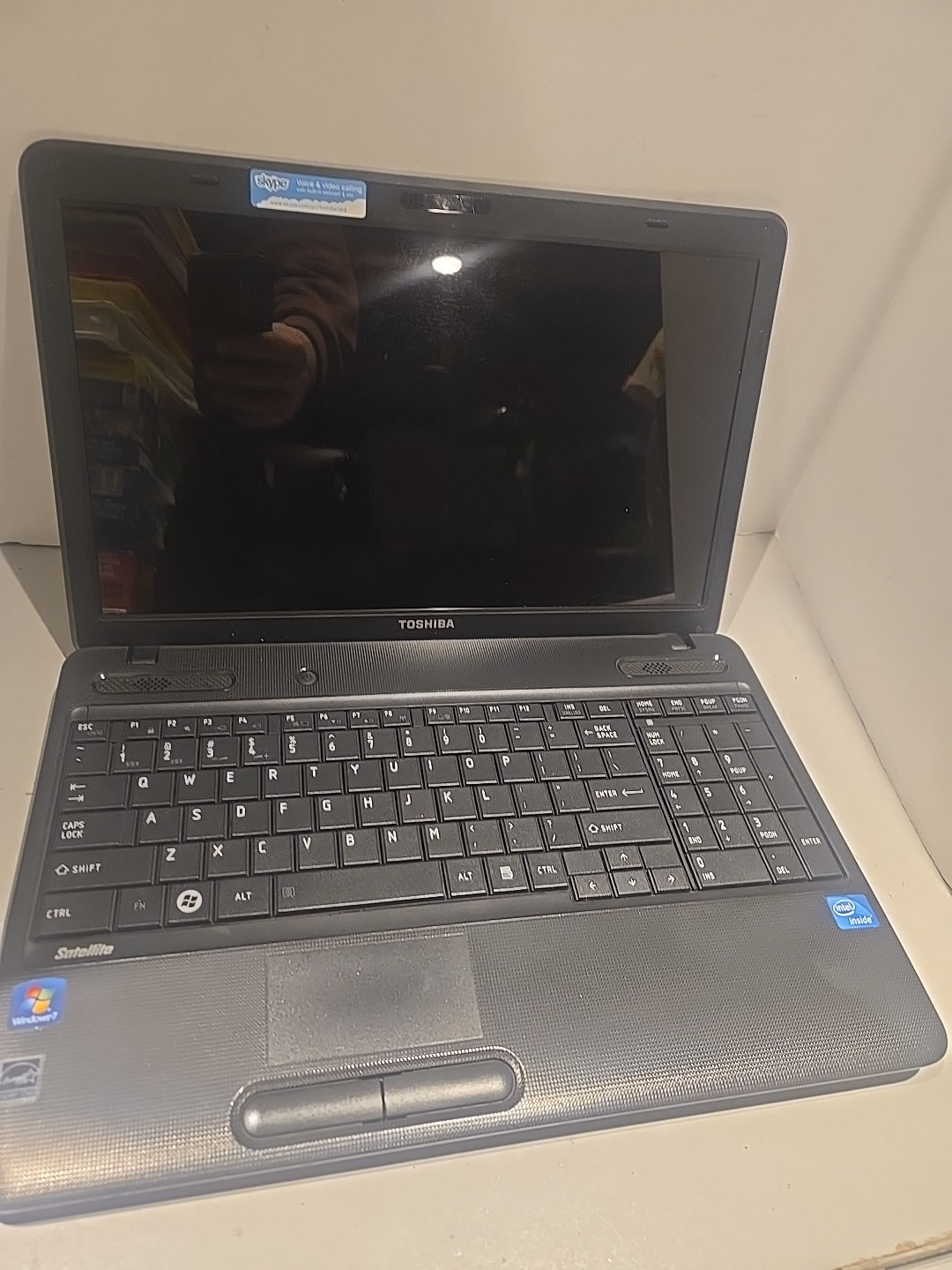 Toshiba Satellite C655-S5229 Intel i3-2310M 2.1GHz 6 GB NO HDD