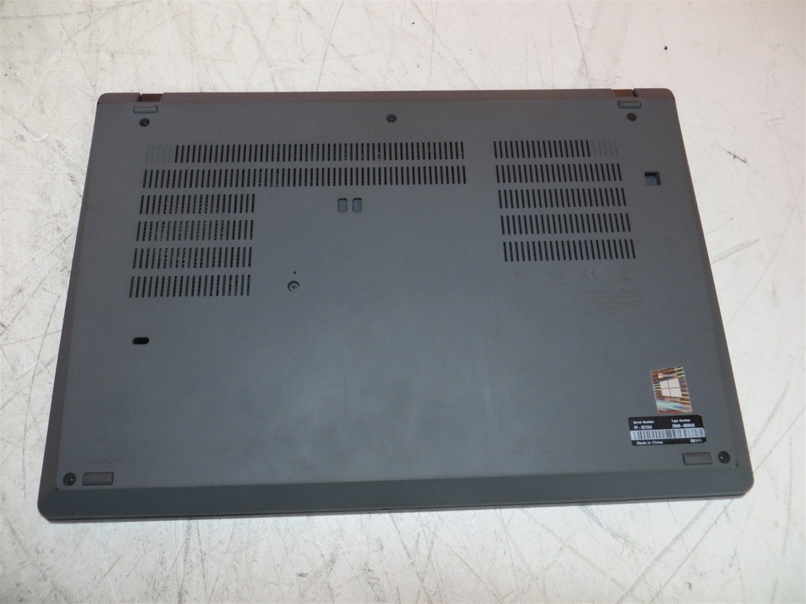Scratched LCD Lenovo ThinkPad T14 Gen 2 Intel i7-1185G7 3GHz 16GB 1TB SSD