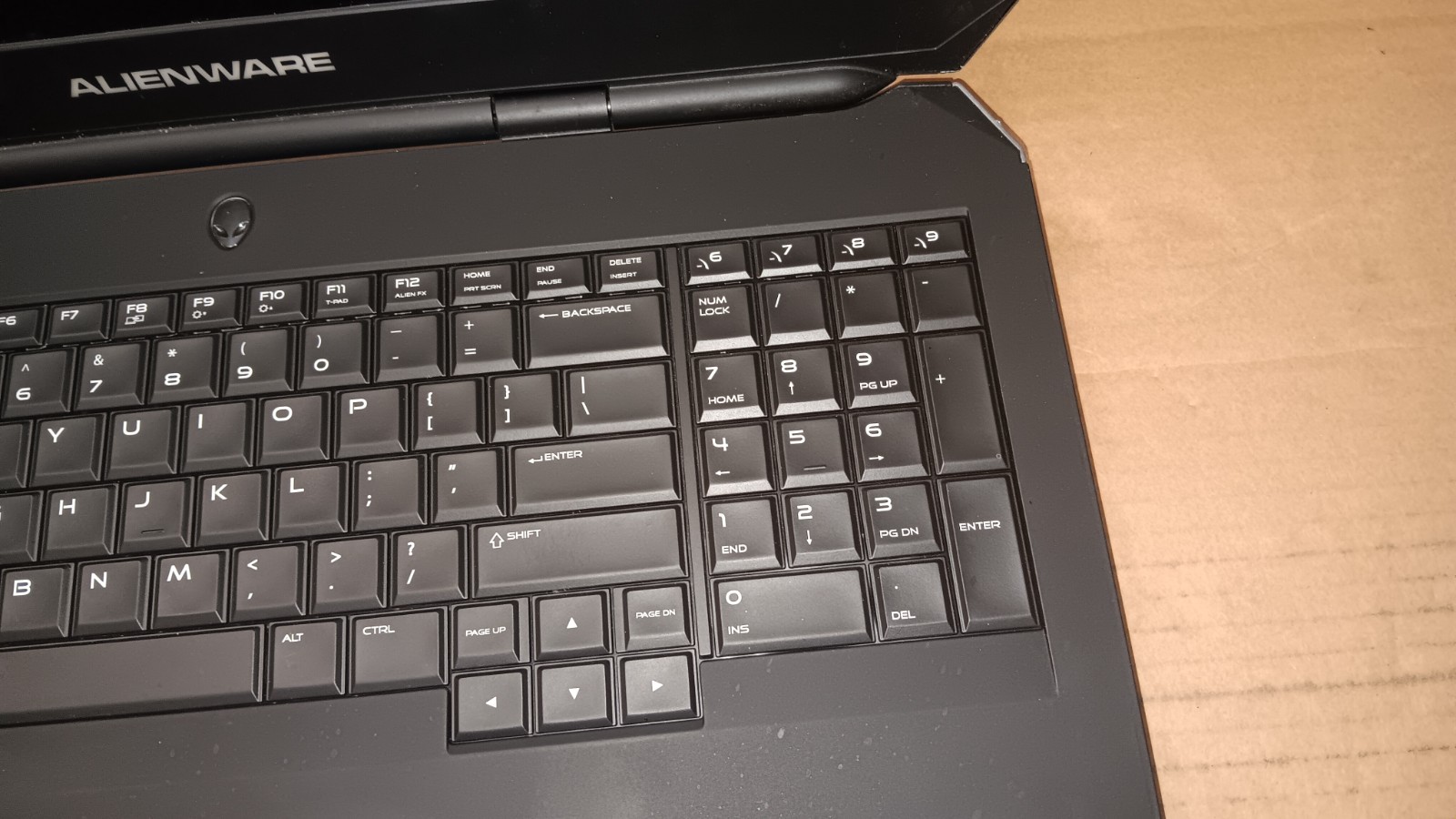 Dell Alienware 17 R3 Gaming Laptop Core i7 Motherboard 17.3″ LCD Screen Parts