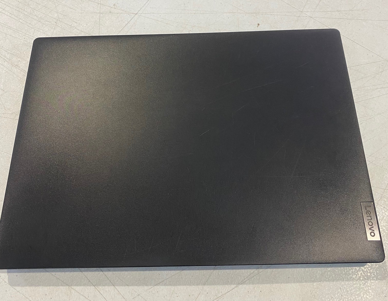 Lenovo IdeaPad 3 14IML05 14″ Laptop 4 GB Intel Pentium CPU 6405U 2,4GHz 119GB