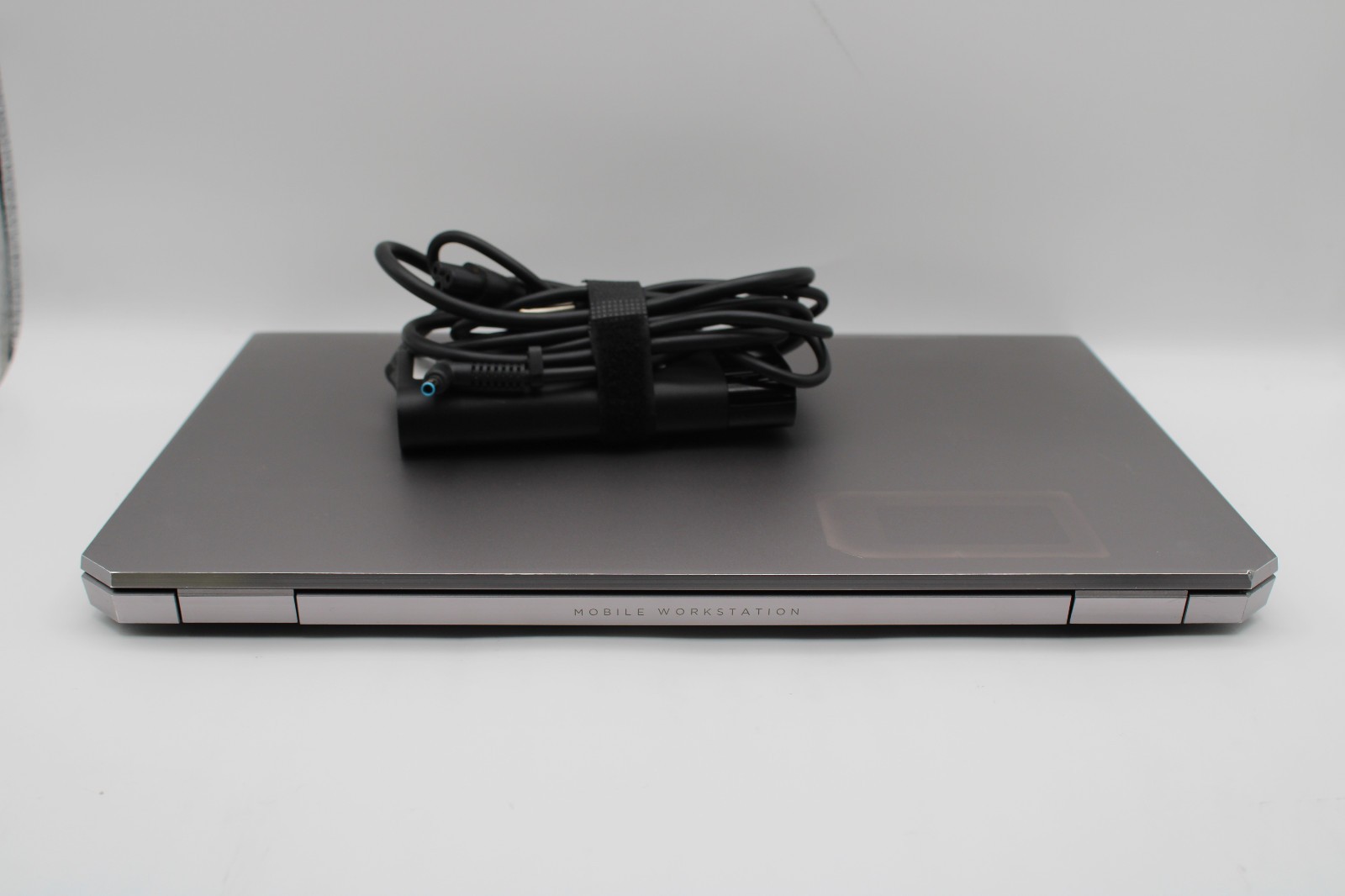 HP ZBook Studio G5 i9-9880H @ 2.3 GHz 32GB RAM 256GB SSD Win11H P2000