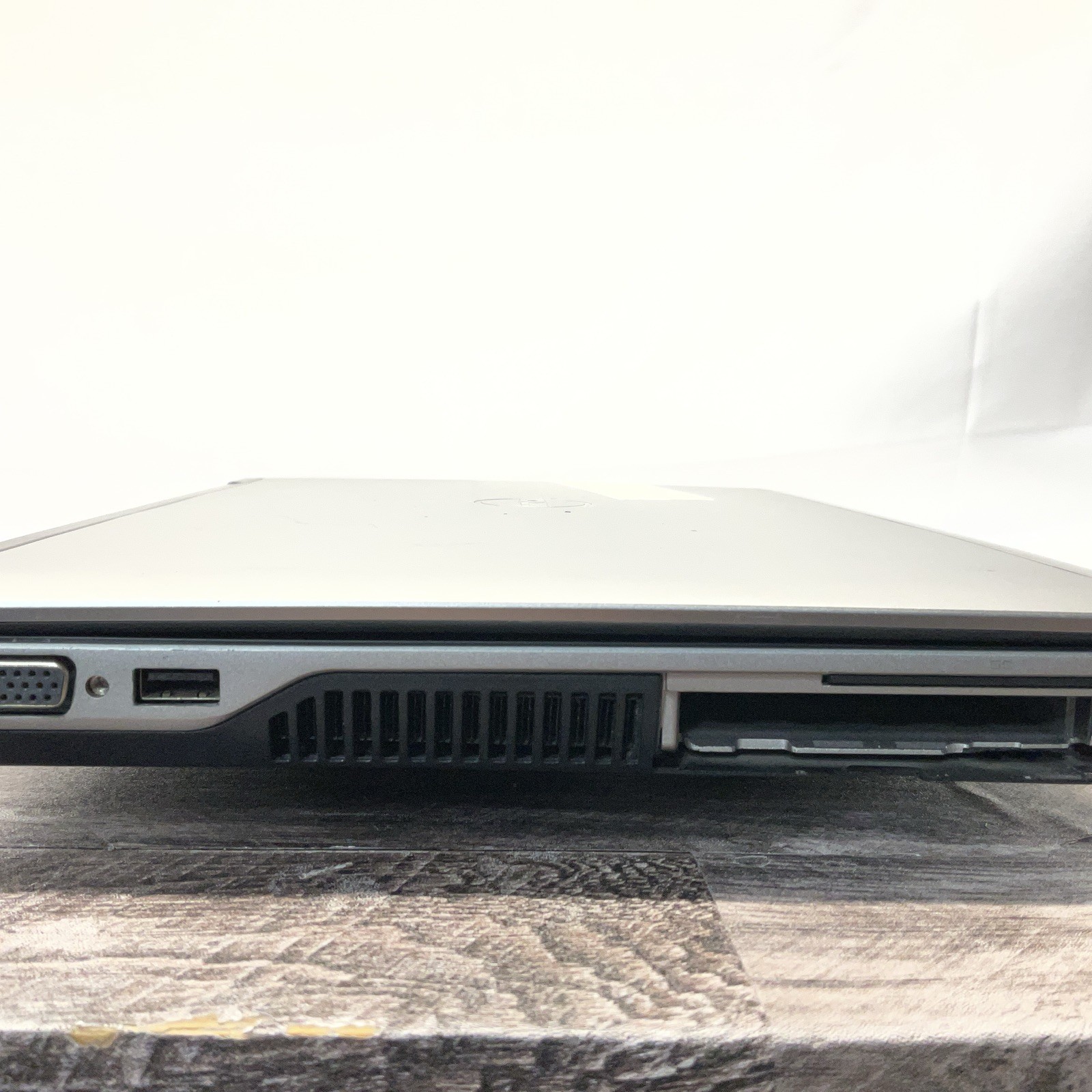 Dell Latitude E6440 / No CPU / No RAM / Laptop Notebook PC / B9N