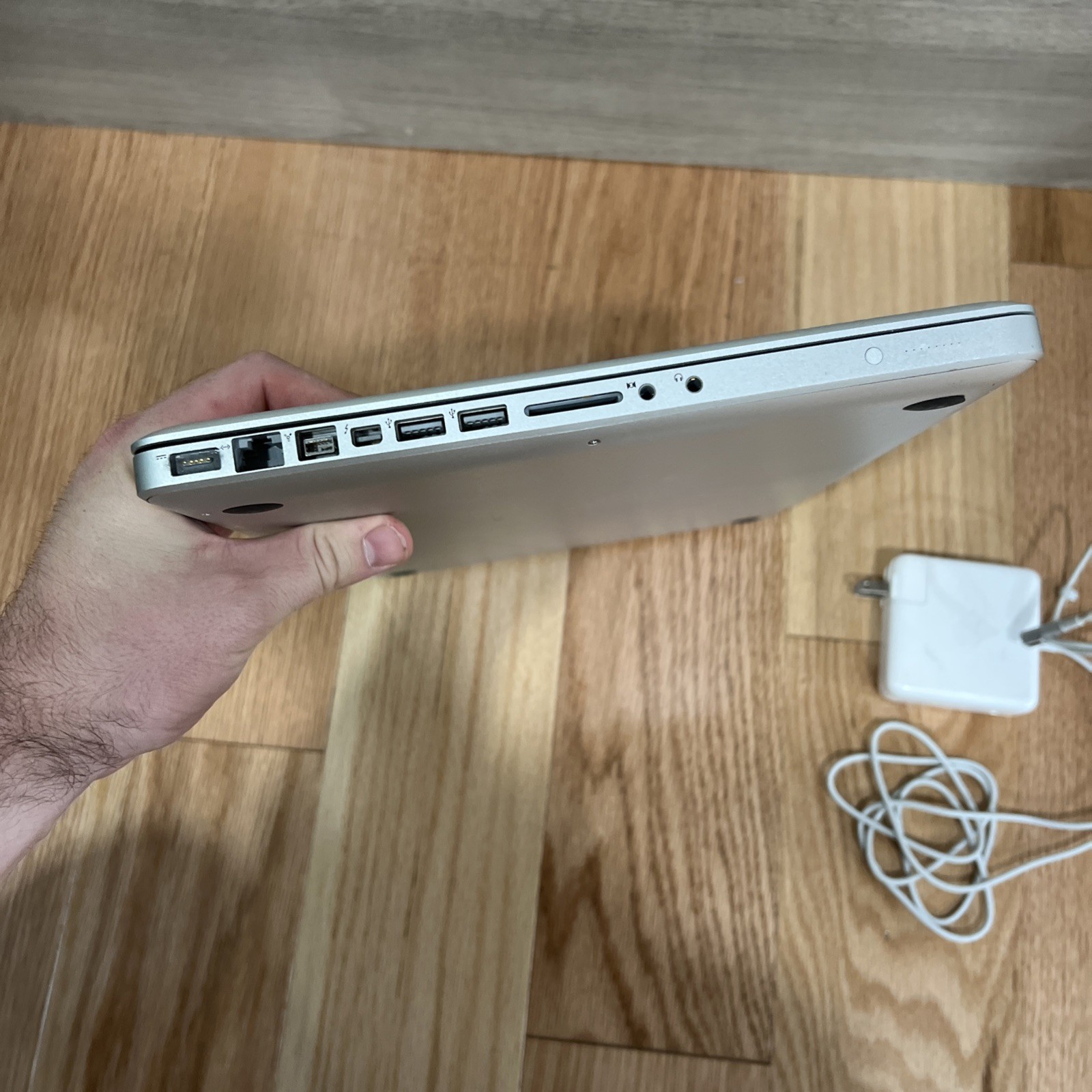 Apple MacBook Pro 15 A1286 C02GP0CWDY5P Late 2011 2.4GHz 15.4″ Laptop For Parts