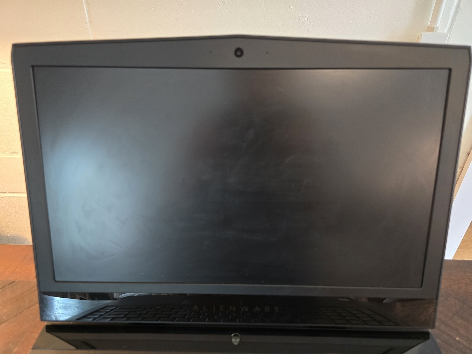 Alienware 17 R5 Laptop I7-8750H, 16GB RAM, GTX 1070, 1TB HDD/512 SSD