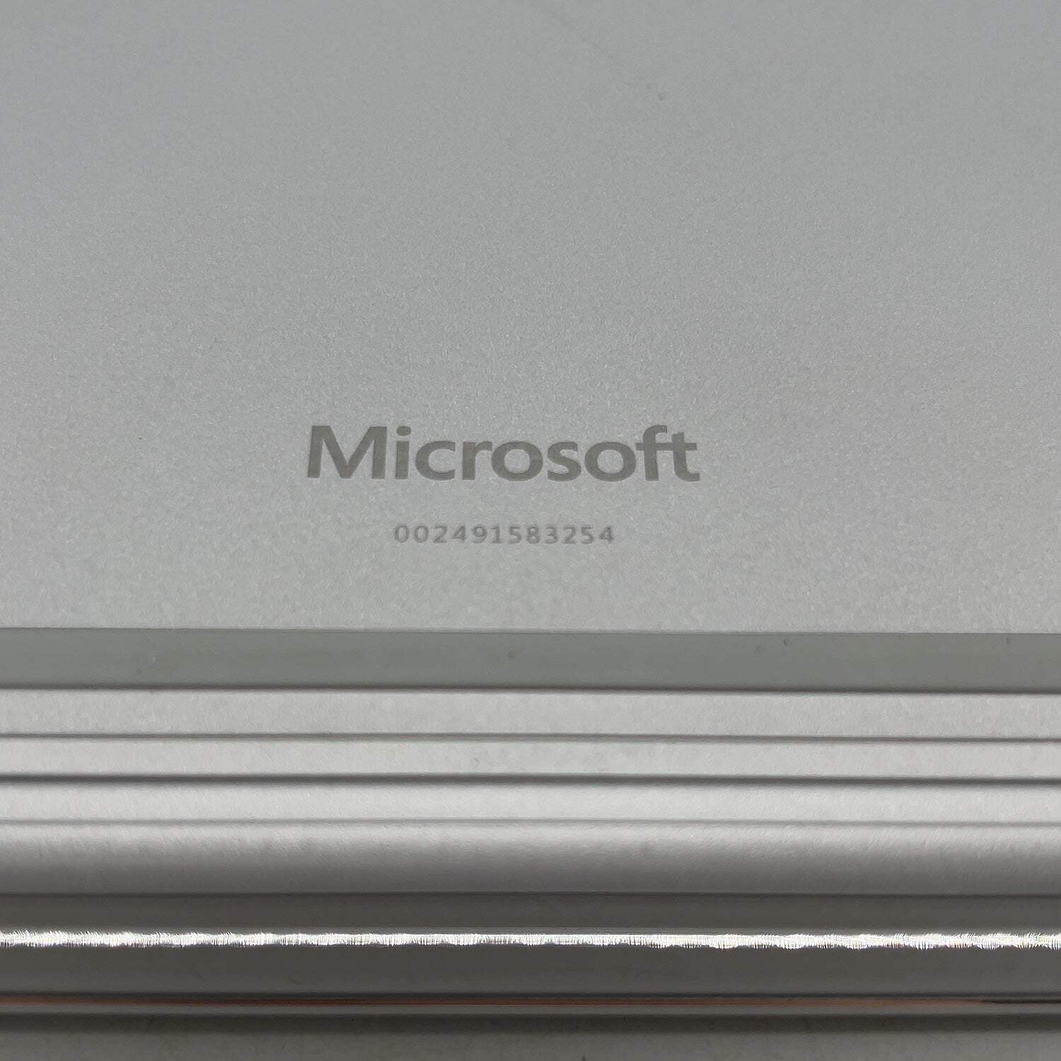 Microsoft Surface Book 2 1793 15″ i7-8650U 1.9GHz 16GB 256GB GeForce GTX 1060