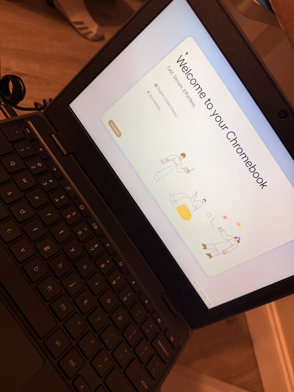 Lenovo 300e Chromebook 2nd Gen 2-in-1 Touch MediaTek 4GB 32gb nice running clean