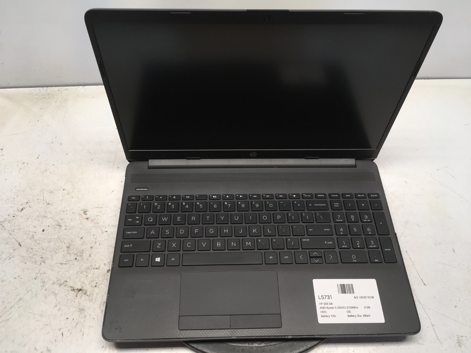 HP 255 G8 AMD Ryzen 5 3500U 2100MHz 4 GB NO HDD