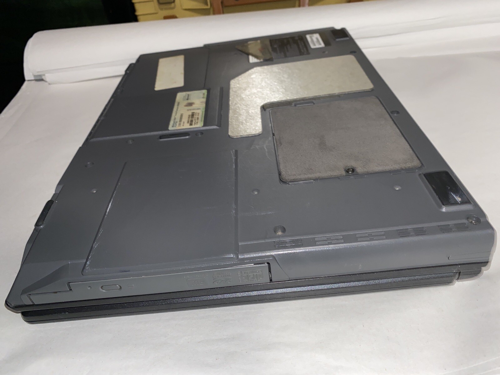 Fujitsu LifeBook A Series A6120 Laptop (FPCR32707) LCD Screen Parts