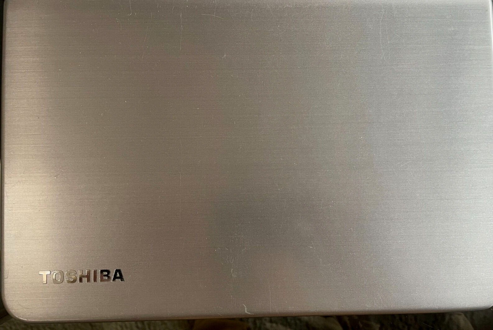 Ultralight 13.3, Hi-Res 2560 x 1440 touch-screen, Intel Core i7 2.4GHz w / Case