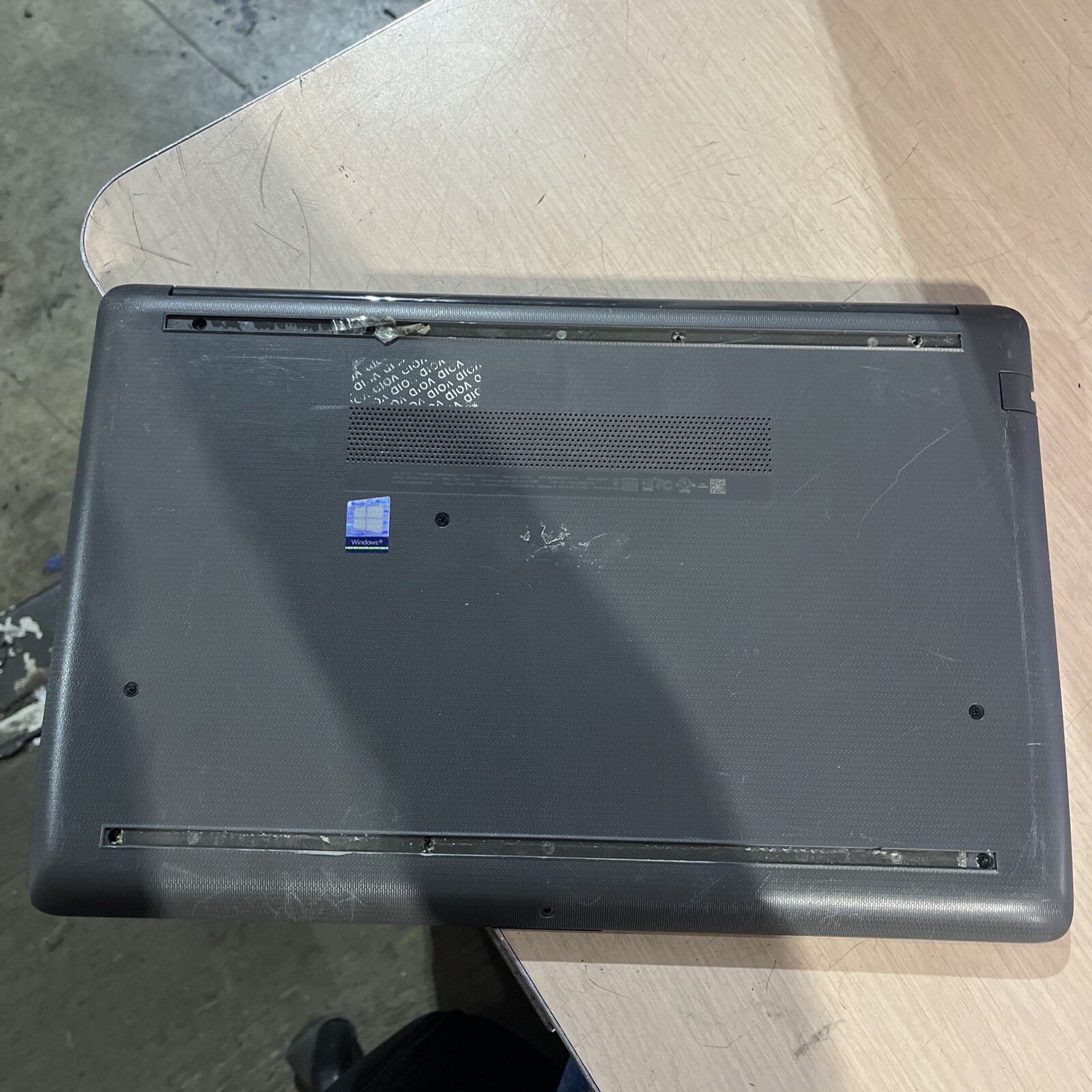 HP 255 G7 AMD A6-9225 RADEON R4 8GB RAM NO HD