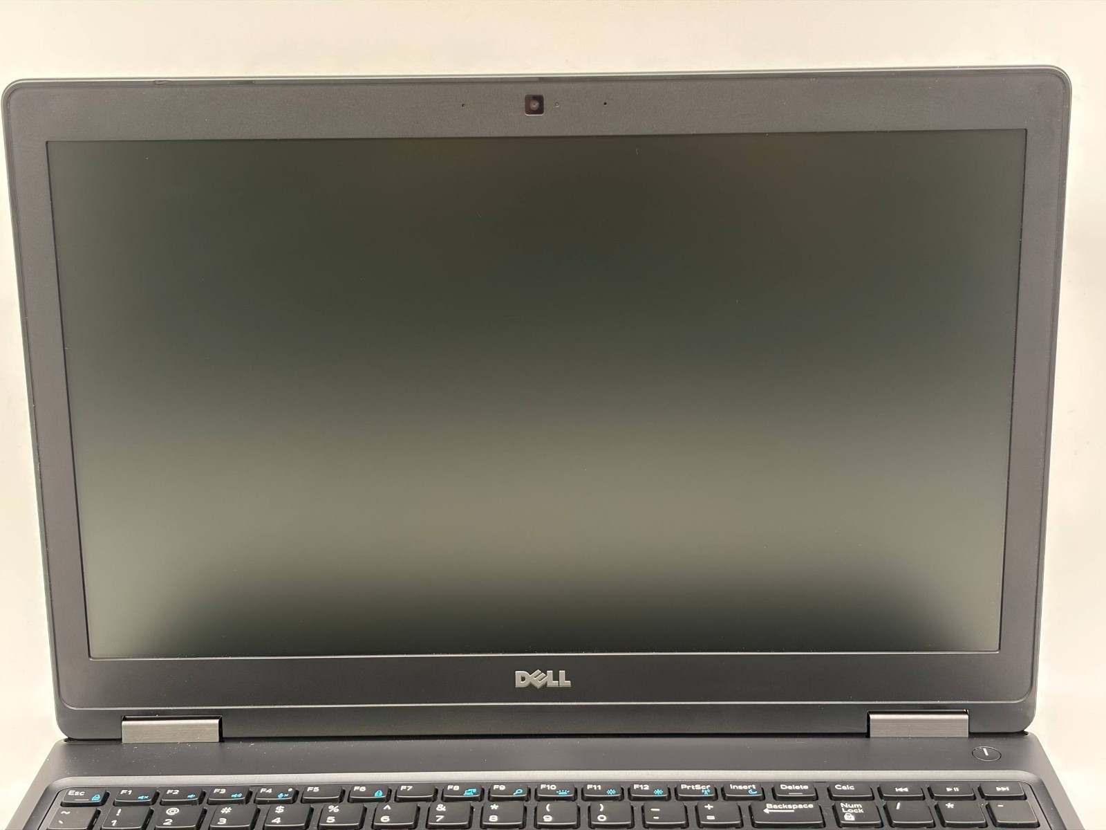 Dell Latitude 5580 i5-7300HQ@2.5GHz 8GB RAM 256GB SSD w/Battery Win 10Pro GradeB