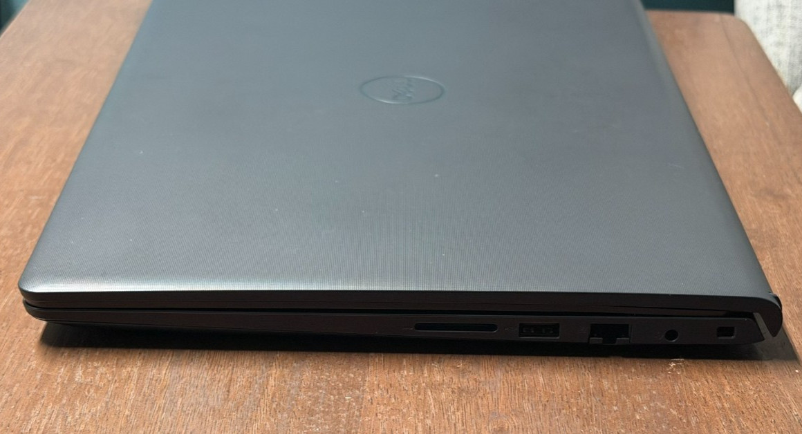 Dell Vostro 15 3530 Laptop i5-1334U 32GB RAM 1TB NVMe Windows 11 Pro w/Charger